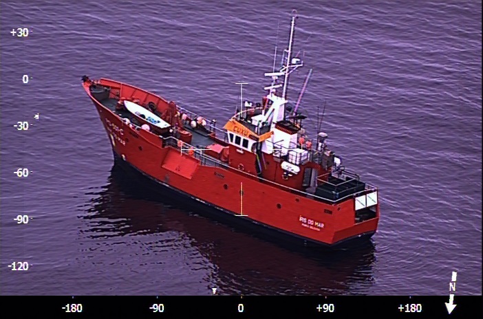 Fora Area resgata tripulante do pesqueiro "IRIS DO MAR"