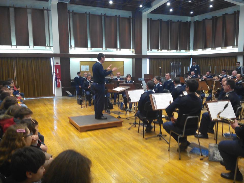Alunos do Externato da Luz assistem a Concerto Didático da Banda da Força Aérea Alunos do Externato da Luz assistem a Concerto Didático da Banda da Força Aérea