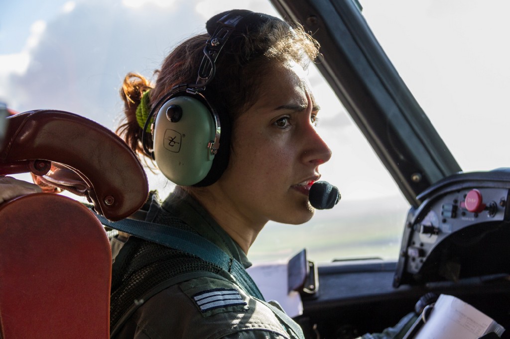 Missão P-3C Cup+ com militares femininas em comando