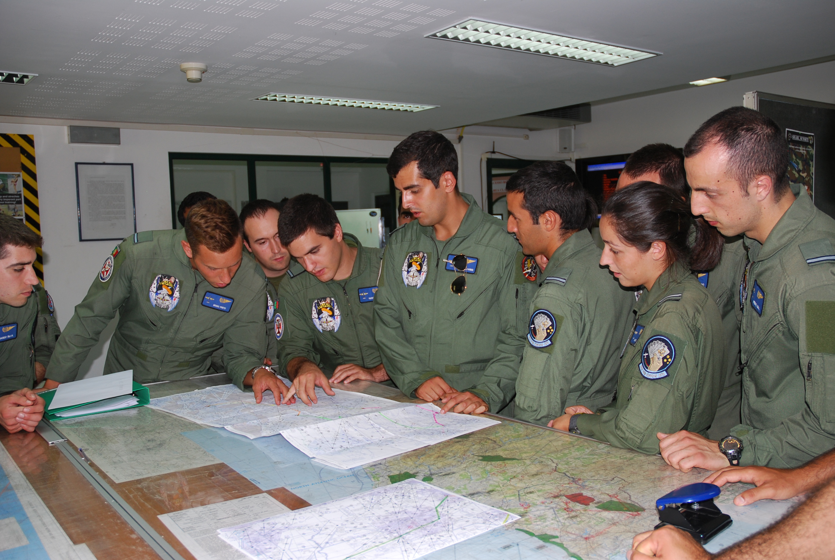 Futuros pilotos da Fora Area visitam Base Area N.11