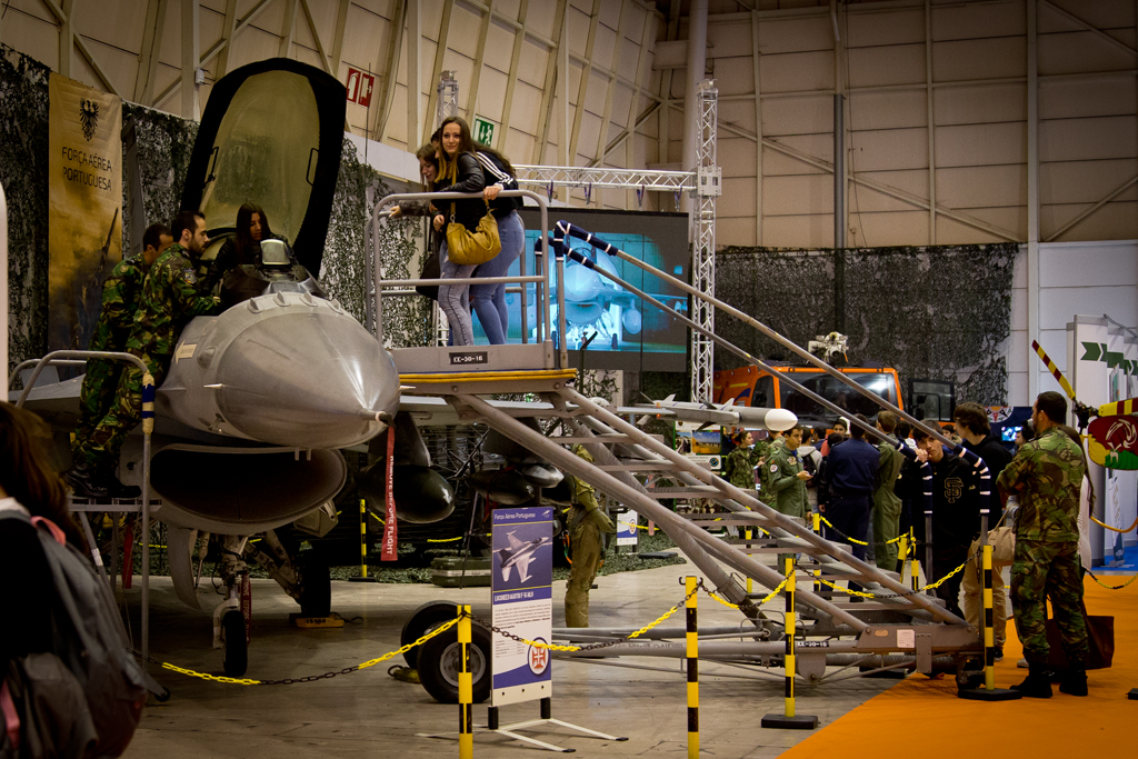Futurália: estudantes conhecem carreiras na Força Aérea Futurália: estudantes conhecem carreiras na Força Aérea