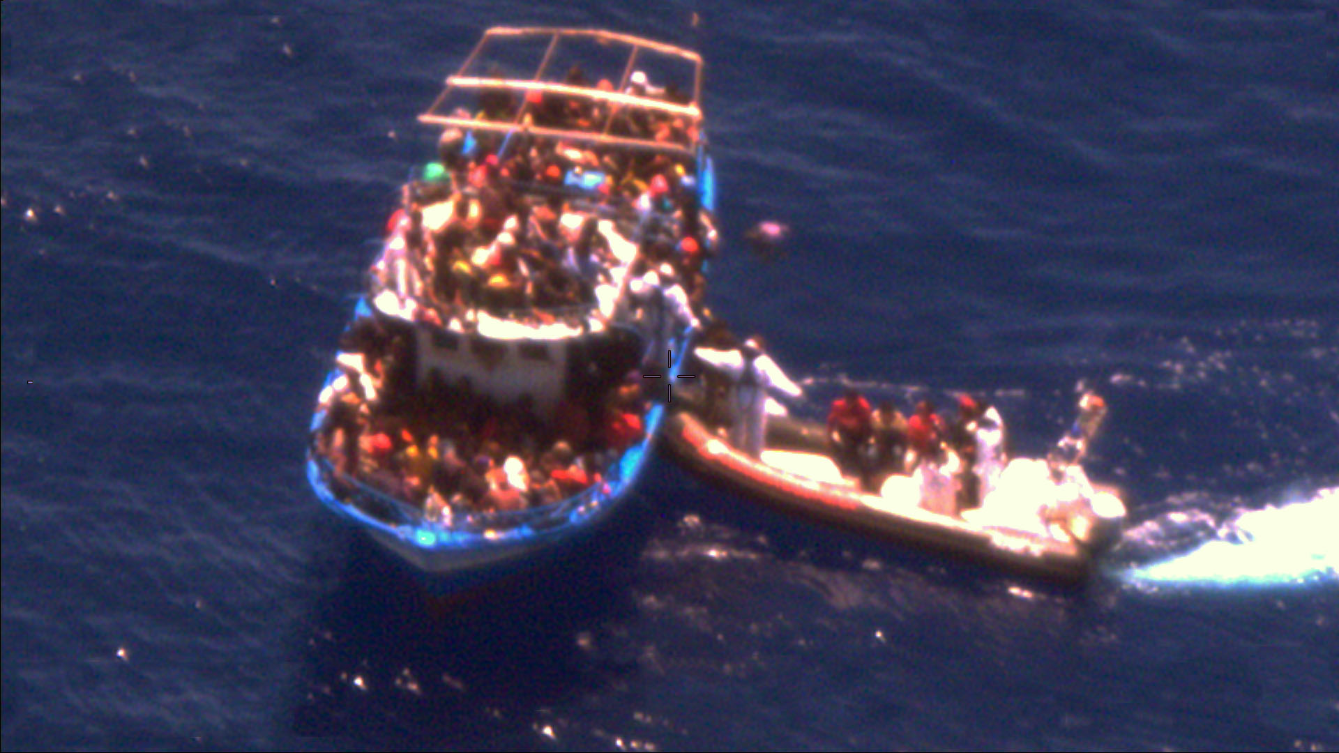 P-3C CUP+ decisivo no resgate de 200 migrantes
