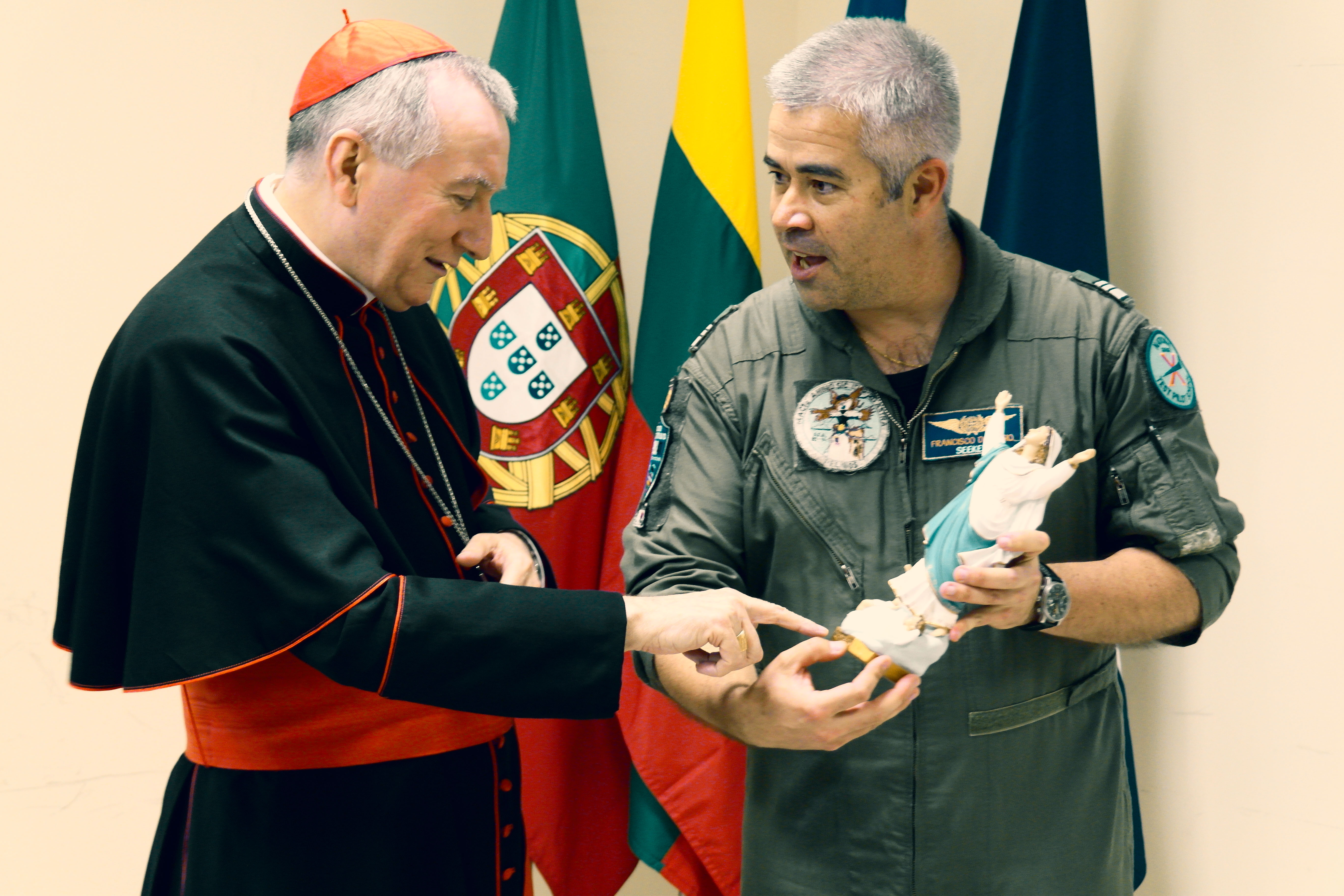 Secretrio de Estado do Vaticano visita FND na Litunia