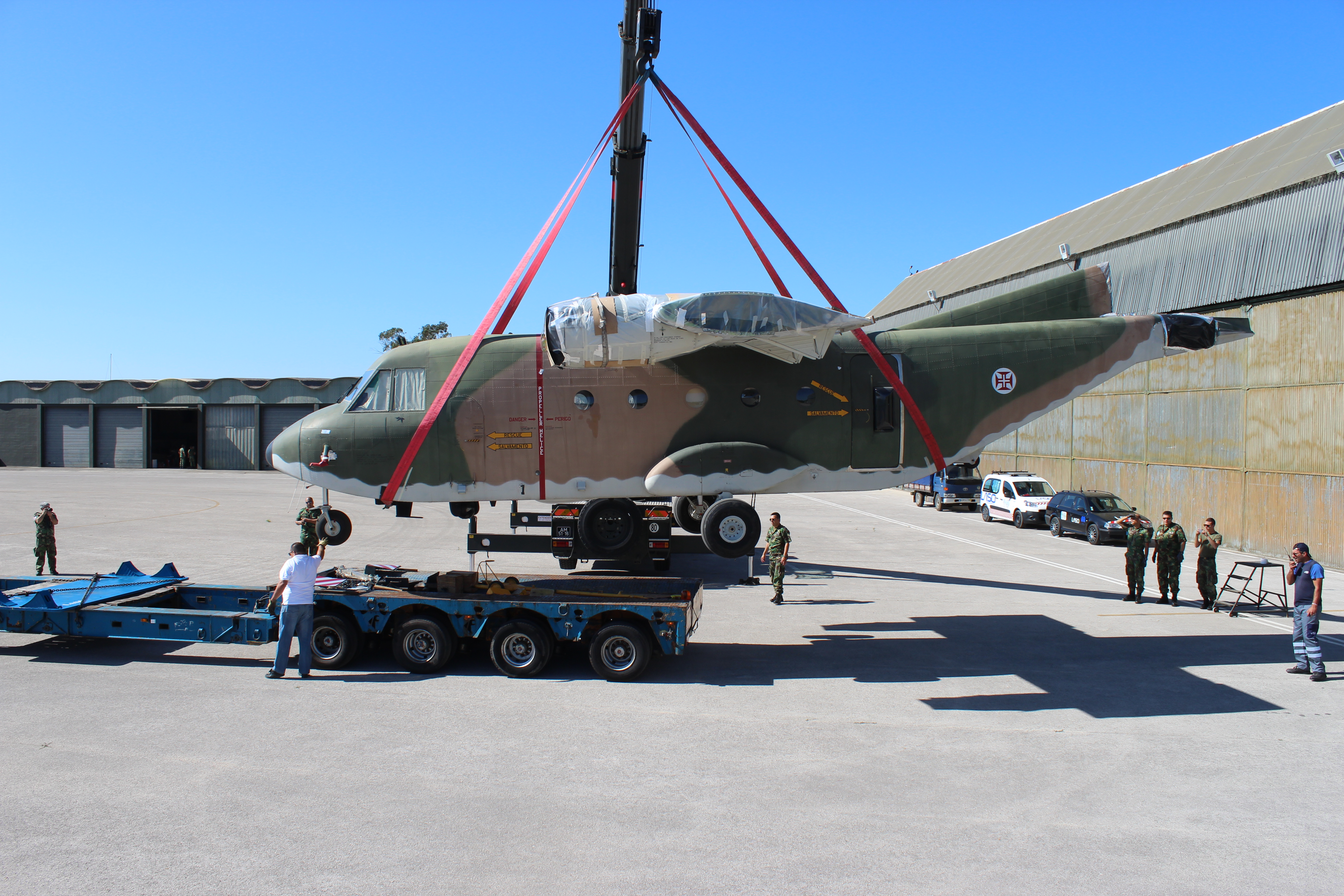 Escola de Manuteno Aeronutica recebe C212 Aviocar