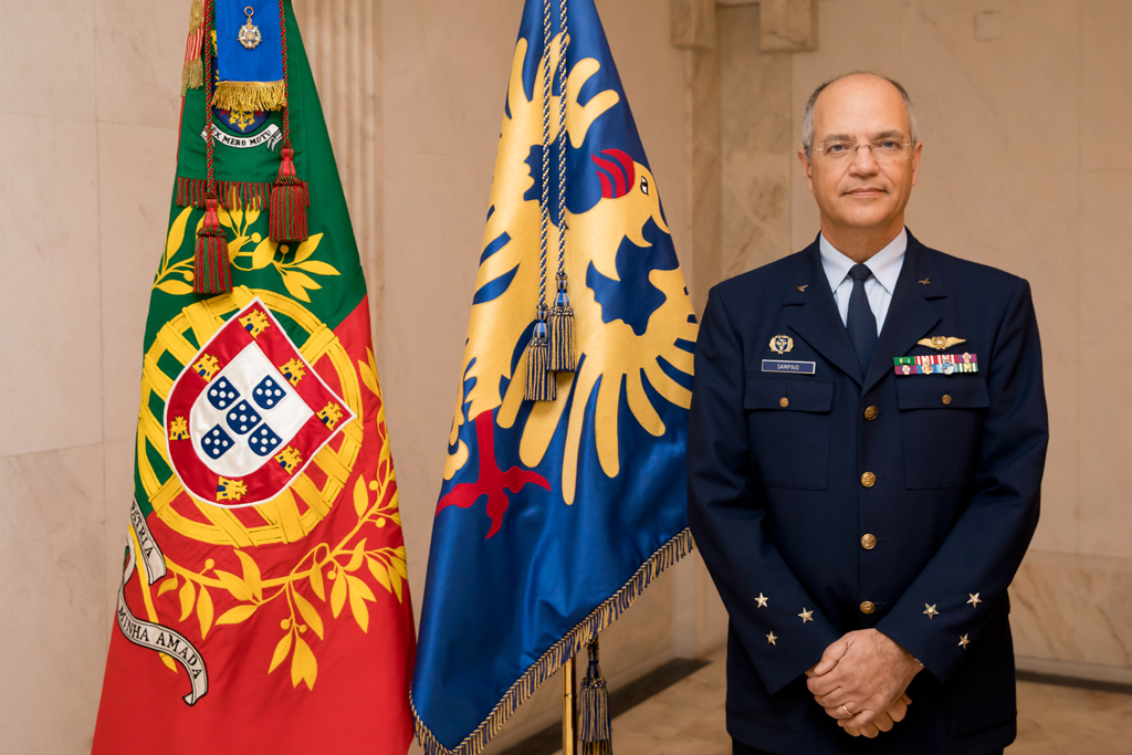 Tenente-General Sílvio Sampaio assume funções de CPESFA Tenente-General Sílvio Sampaio assume funções de CPESFA