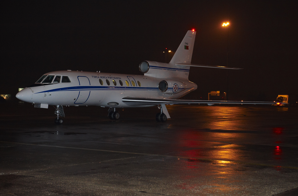 Falcon 50 em transporte mdico dos Aores para o Continente