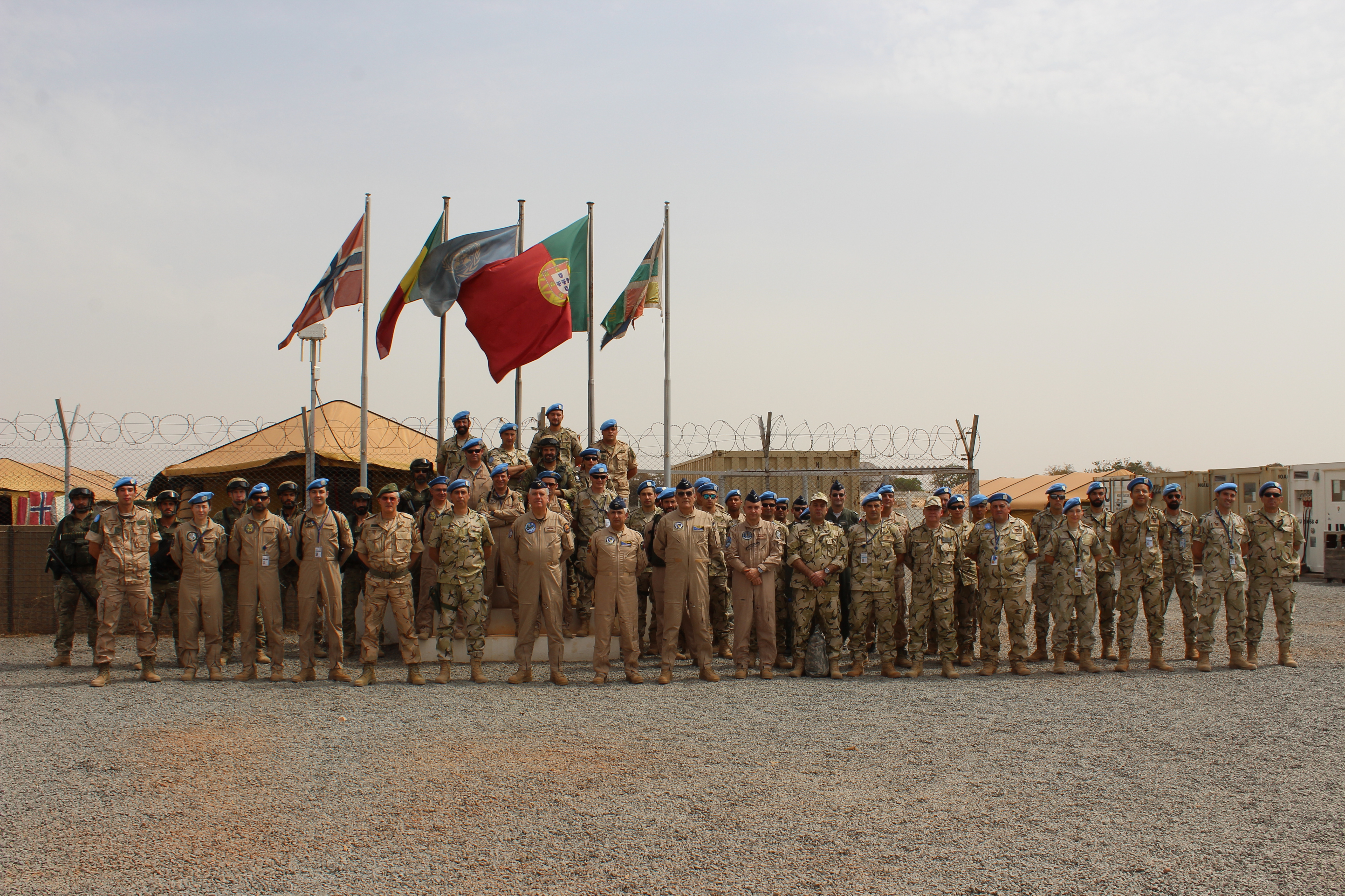 CEMFA visita destacamento portugus no Mali