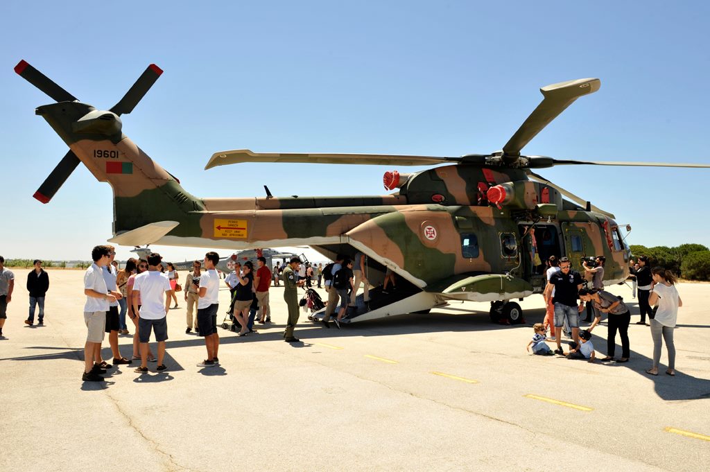 Base Aérea N.º6 abre ao público este domingo Base Aérea N.º6 abre ao público este domingo