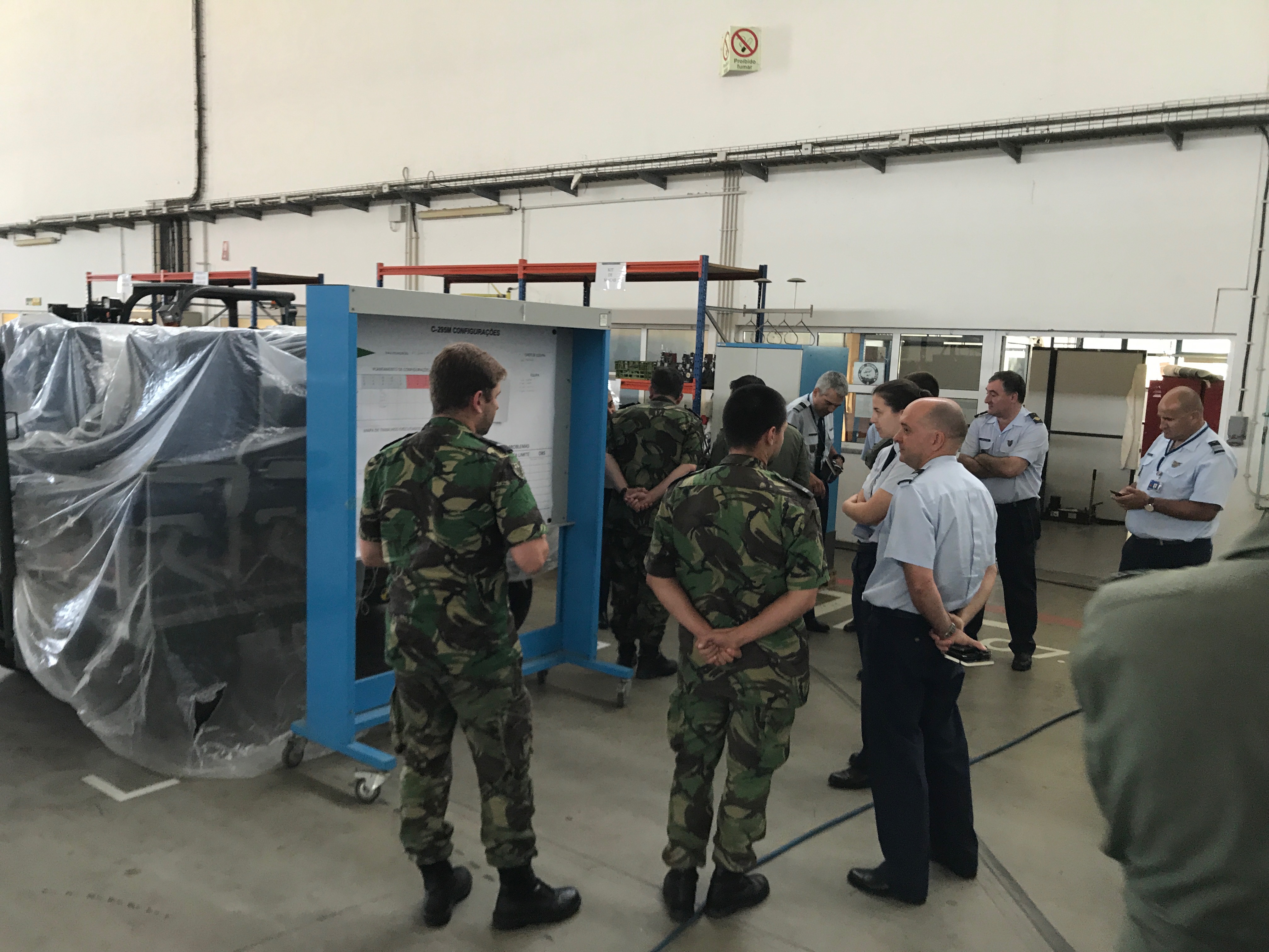 Novo processo de reconfiguração do C-295M traz mais eficiência Novo processo de reconfiguração do C-295M traz mais eficiência