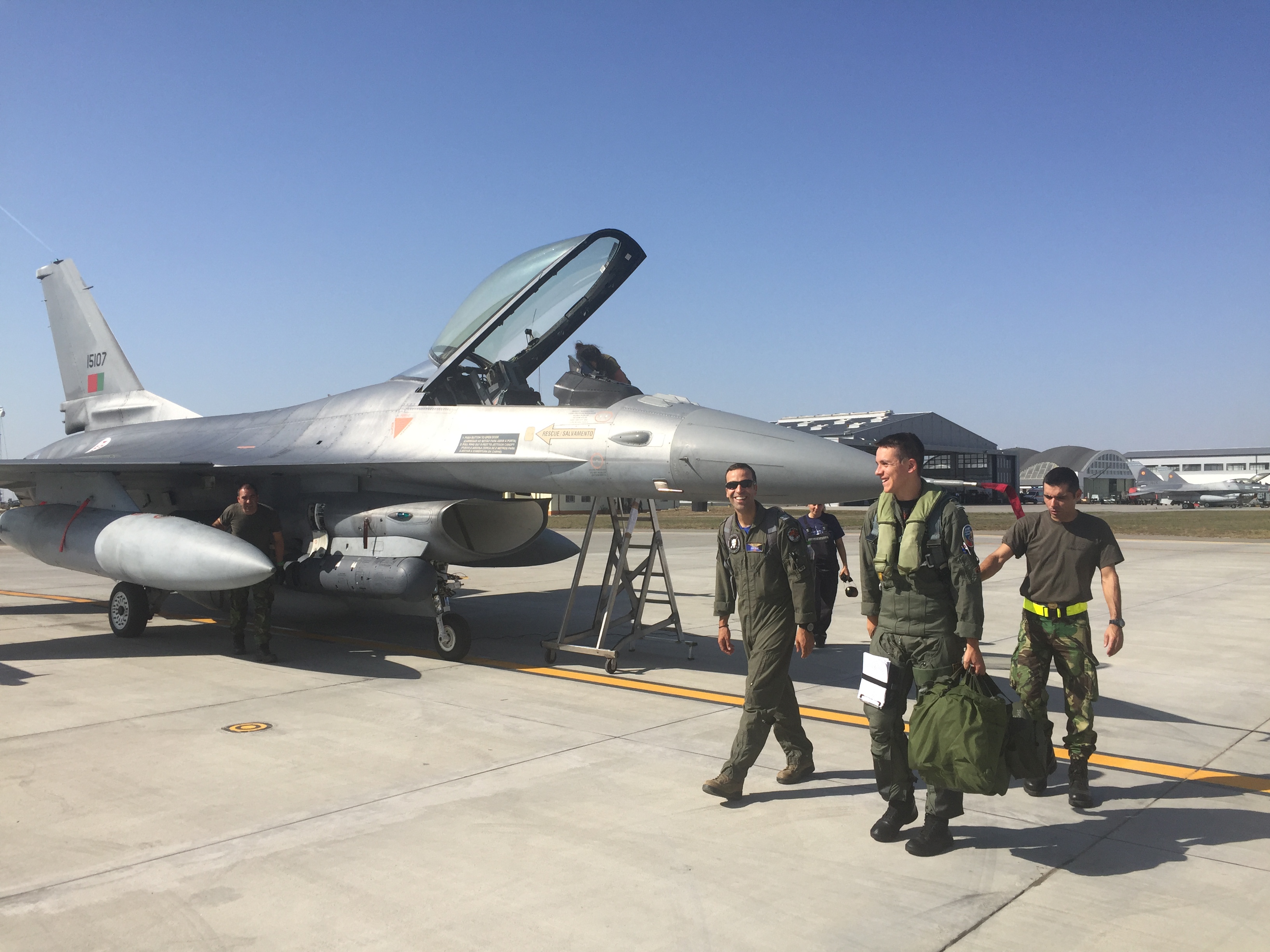 F-16 Portugueses já treinam em espaço aéreo Romeno