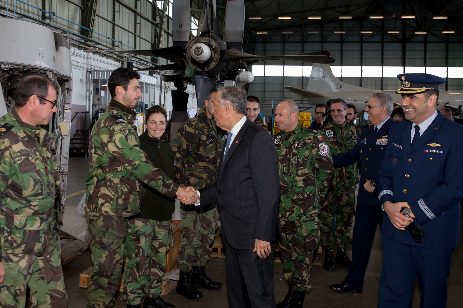Presidente da República visita Base Aérea N.º11