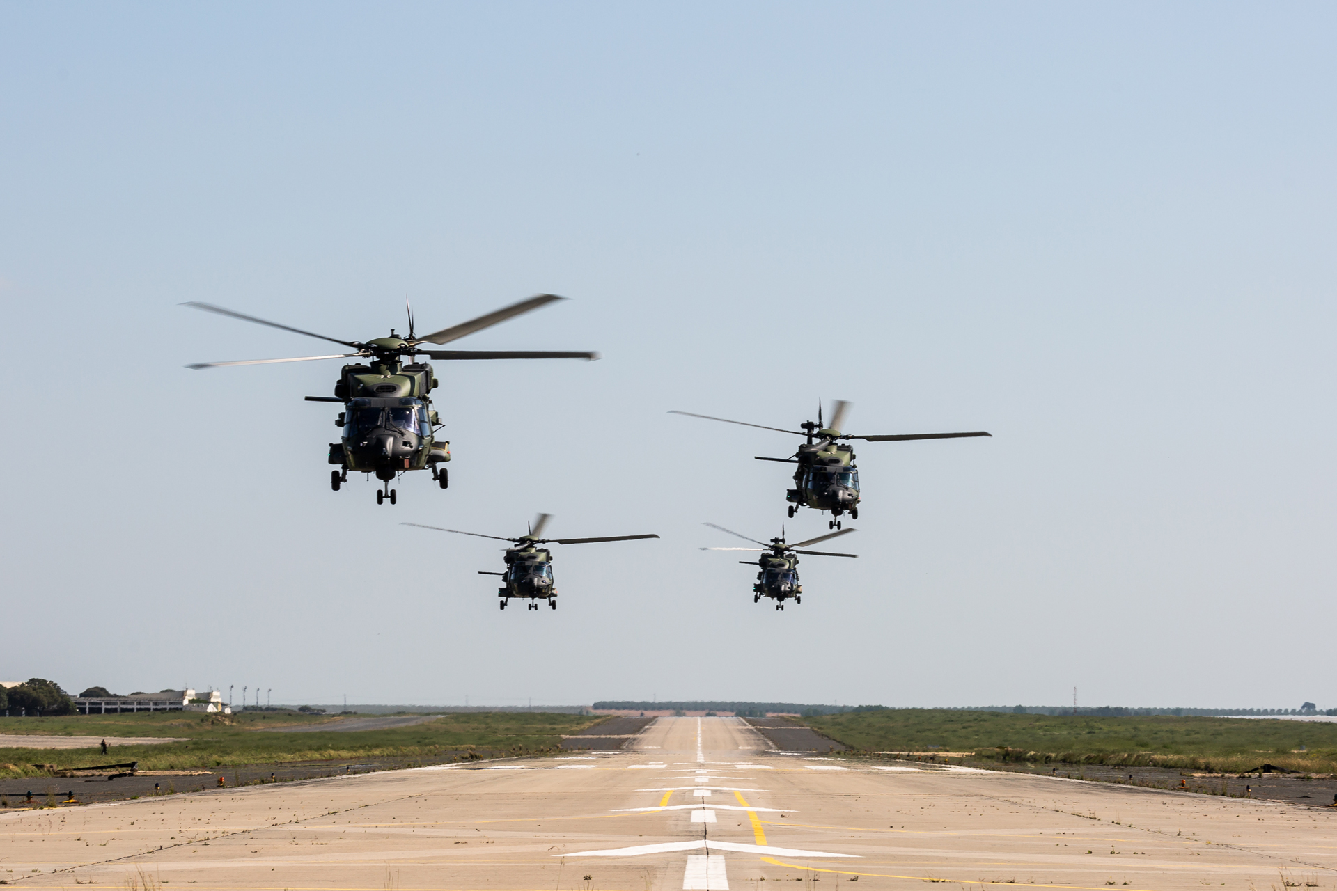 Seis helicópteros NH90 alemães treinam em Beja