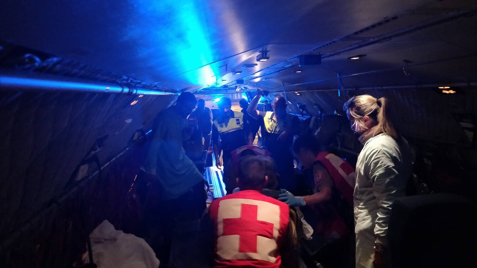 C-295M transporta quatro doentes em simultneo