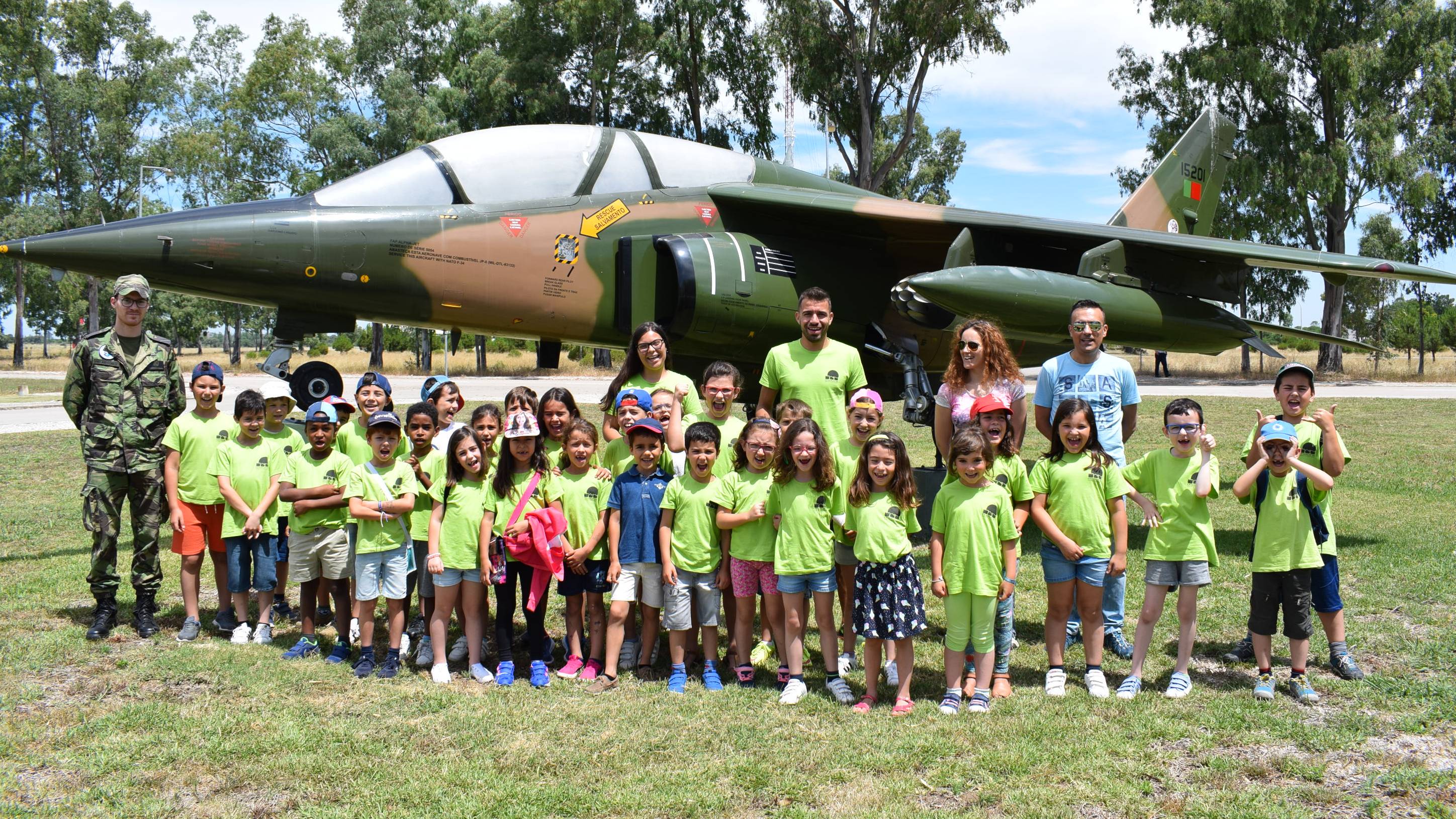 Crianças de Moura visitam BA11 Crianças de Moura visitam BA11