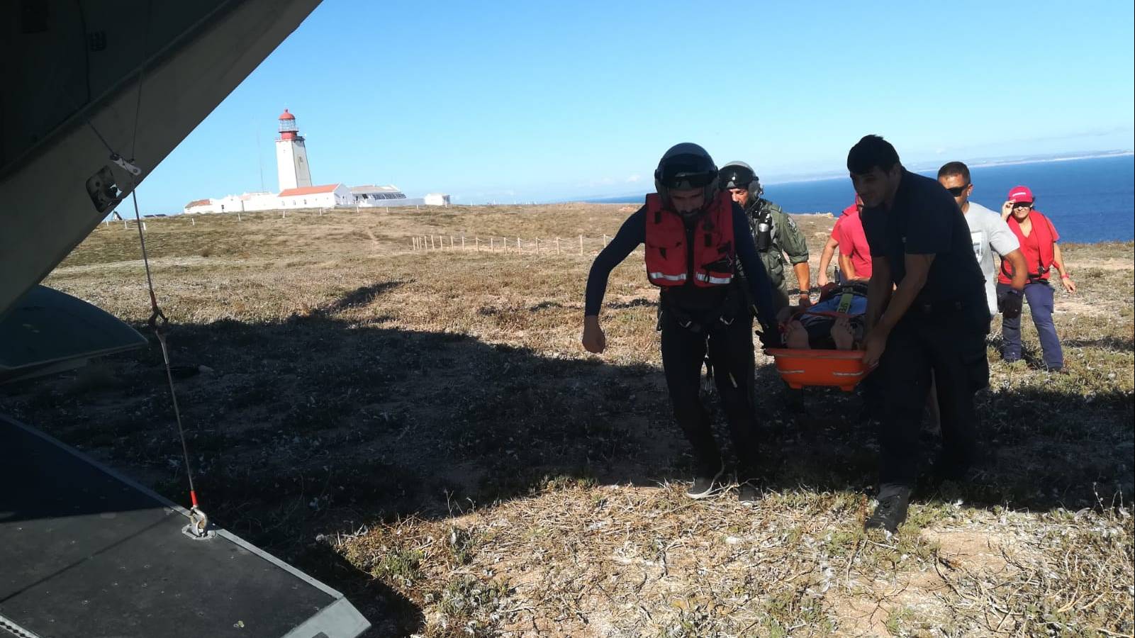 Fora Area transporta ferido das Berlengas para Lisboa