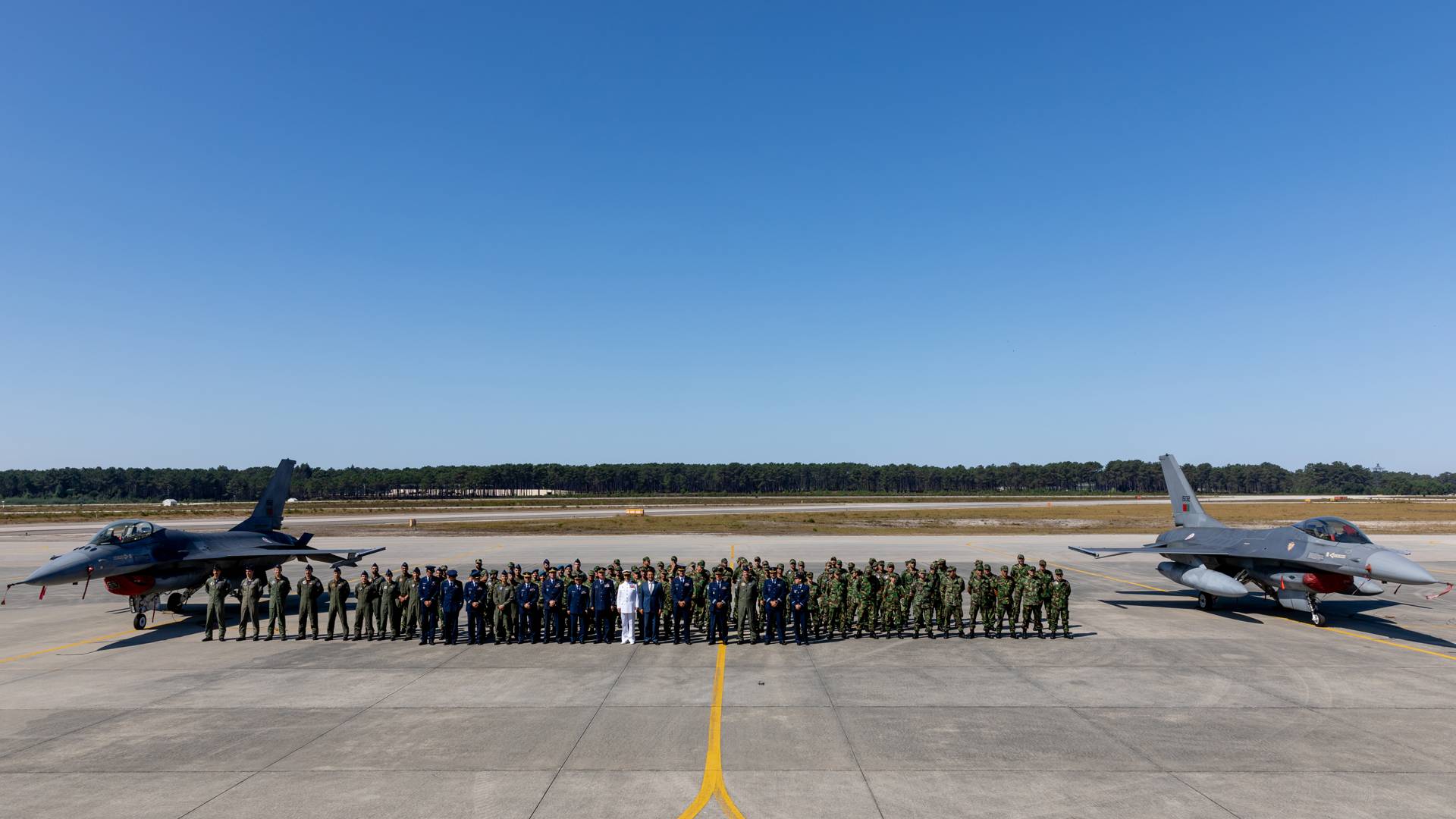 Cerimnia de receo dos militares do BAP18 e AM18