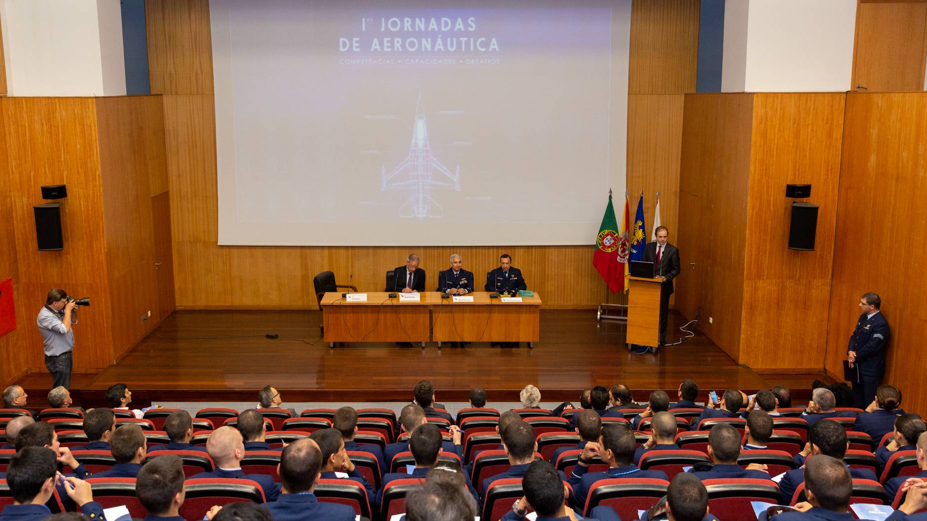 Força Aérea realiza as primeiras Jornadas de Aeronáutica Força Aérea realiza as primeiras Jornadas de Aeronáutica