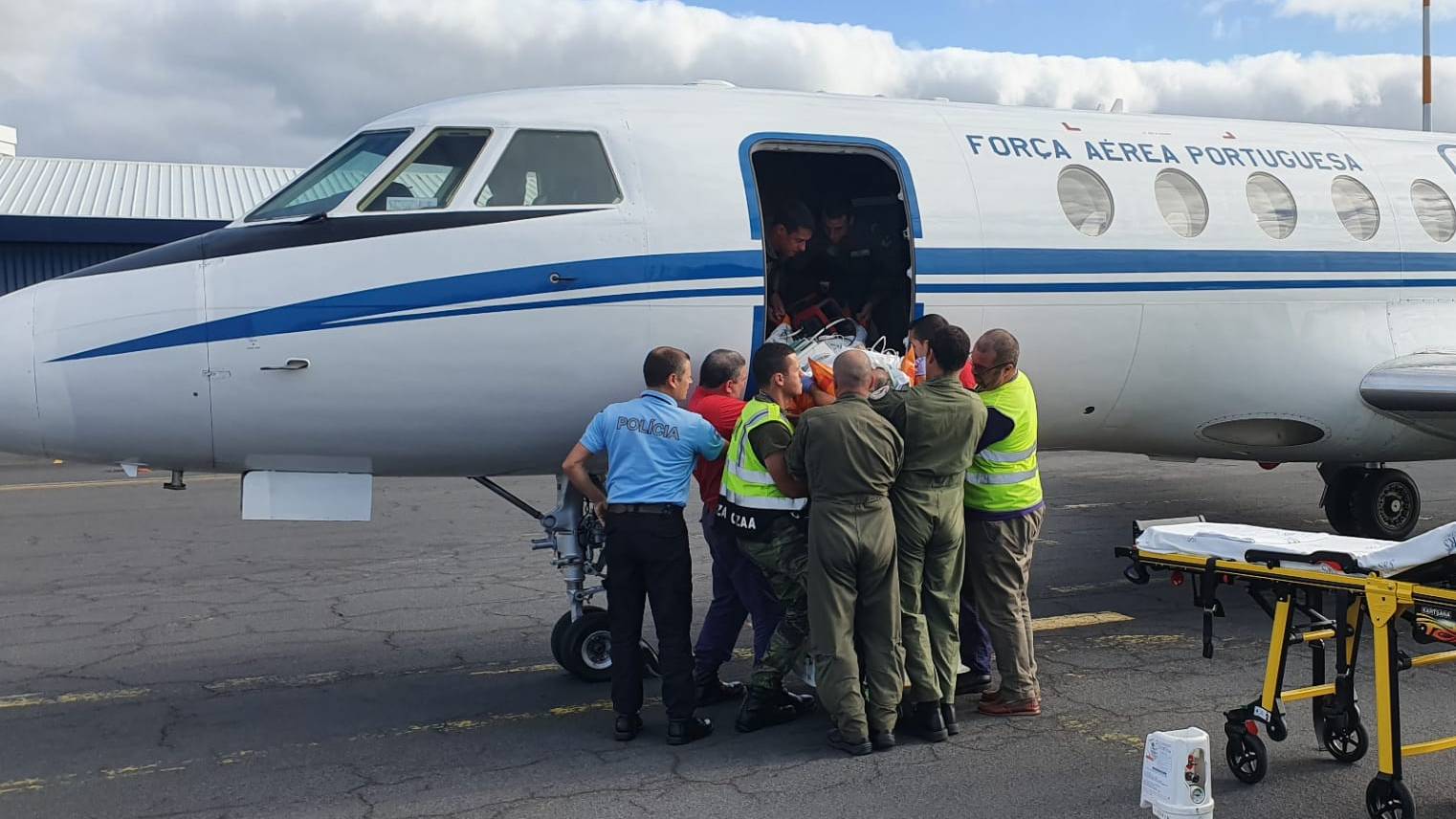 Força Aérea transporta doente crítico de São Miguel para Lisboa Força Aérea transporta doente crítico de São Miguel para Lisboa
