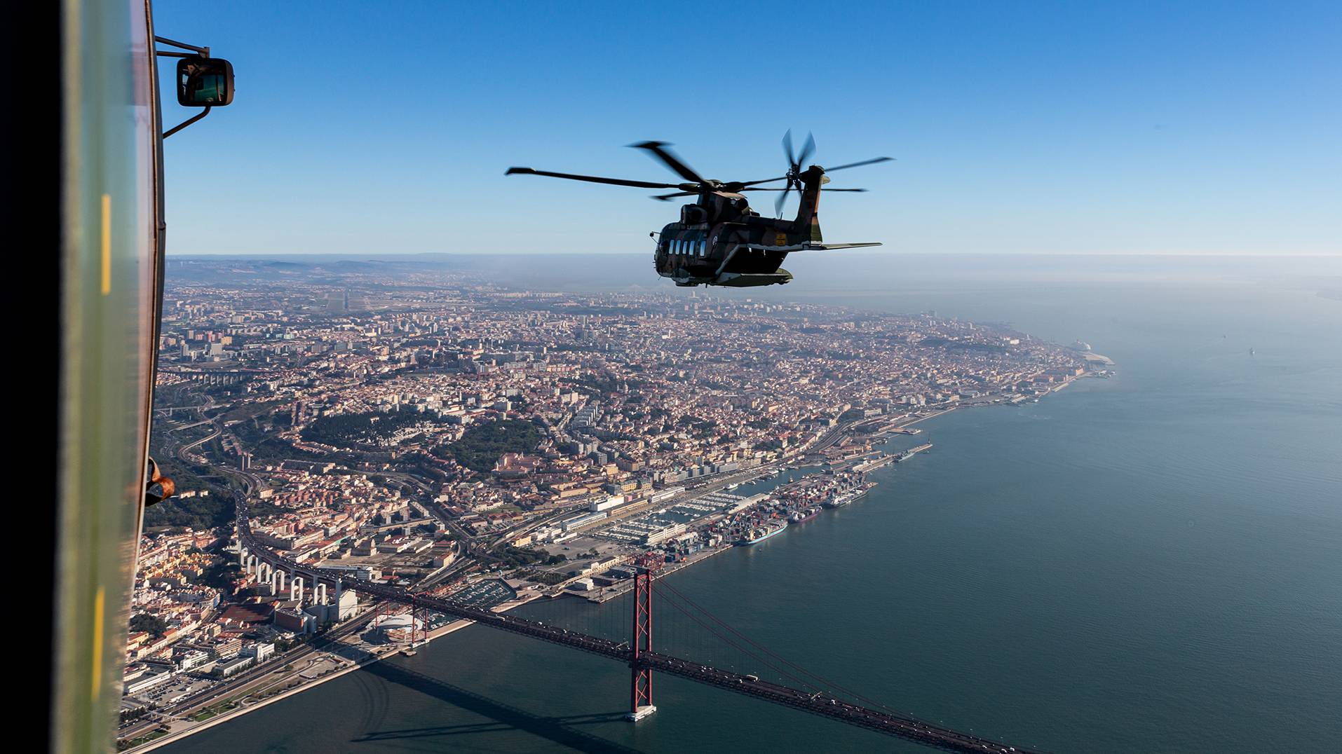 Força Aérea realiza 11 missões de apoio à população em sete dias Força Aérea realiza 11 missões de apoio à população em sete dias