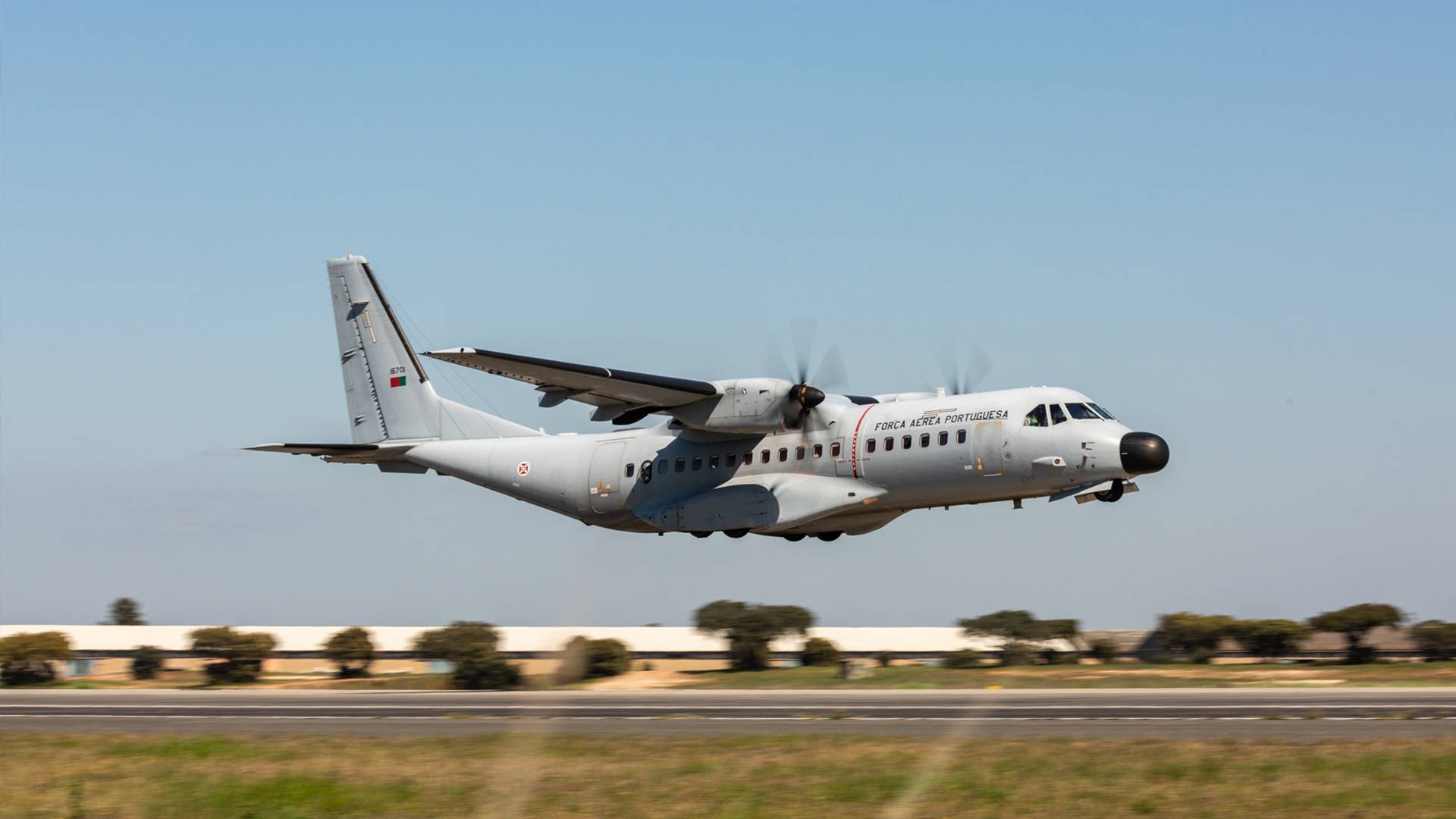 Força Aérea transporta 18 doentes na última semana Força Aérea transporta 18 doentes na última semana