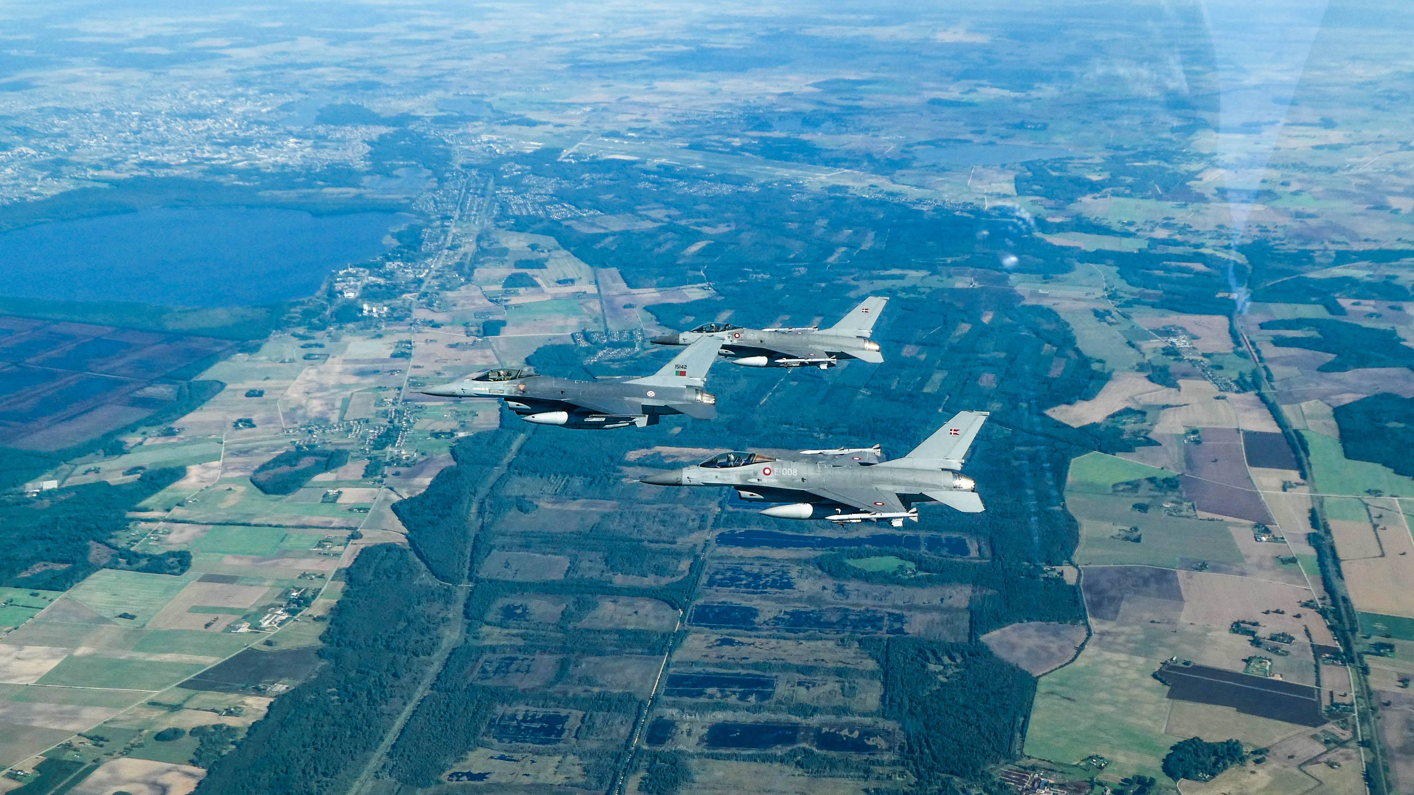 F-16M Portugueses e Dinamarqueses em treino combinado