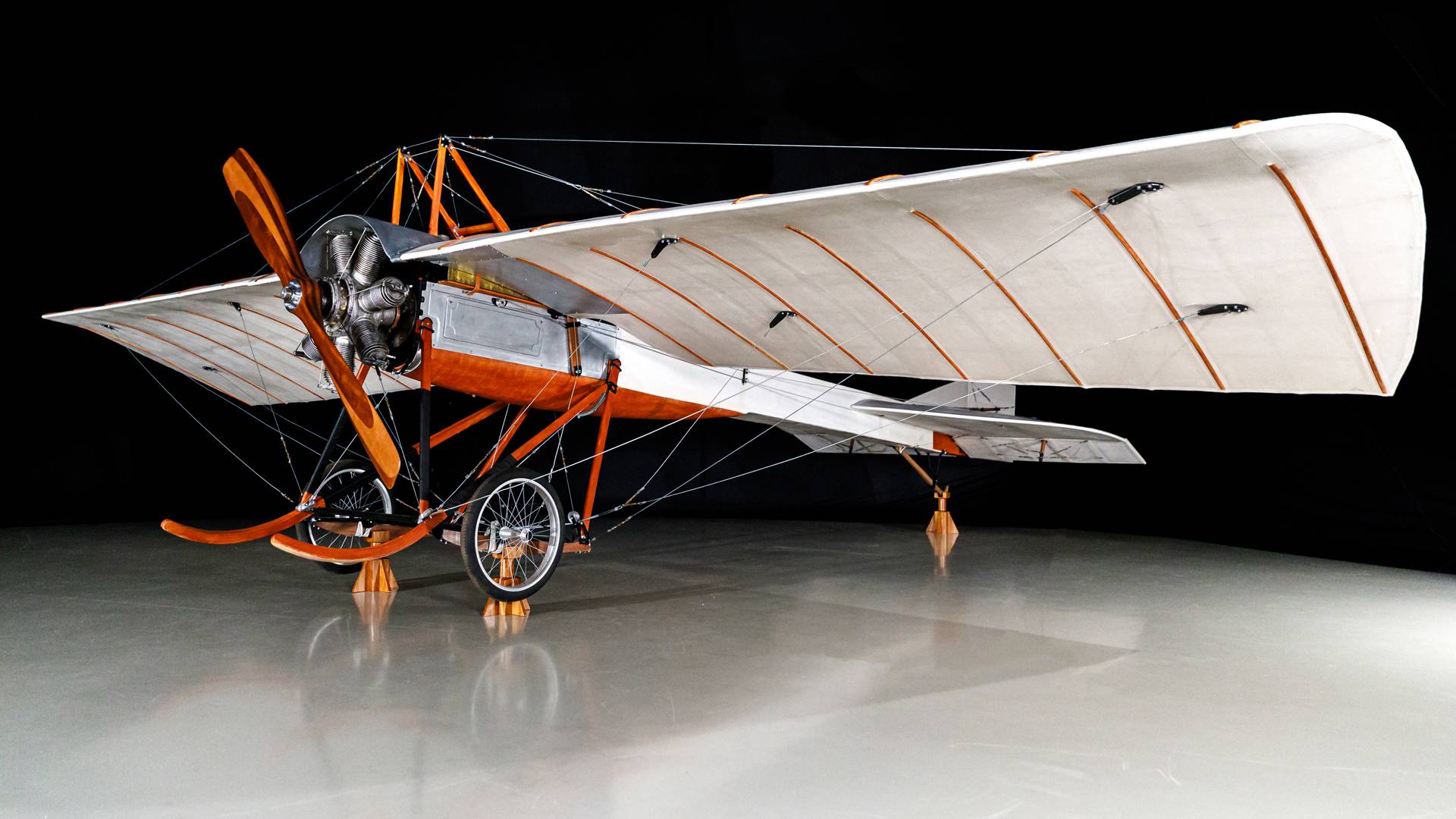 Museu do Ar recebe réplica da aeronave Deperdussin Type B Museu do Ar recebe réplica da aeronave Deperdussin Type B