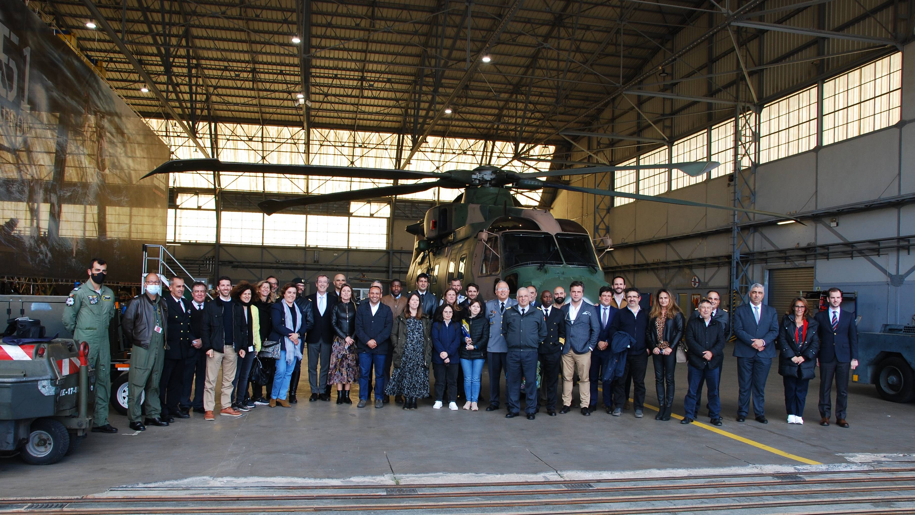 Base Area do Montijo recebe 46. Curso de Defesa Nacional