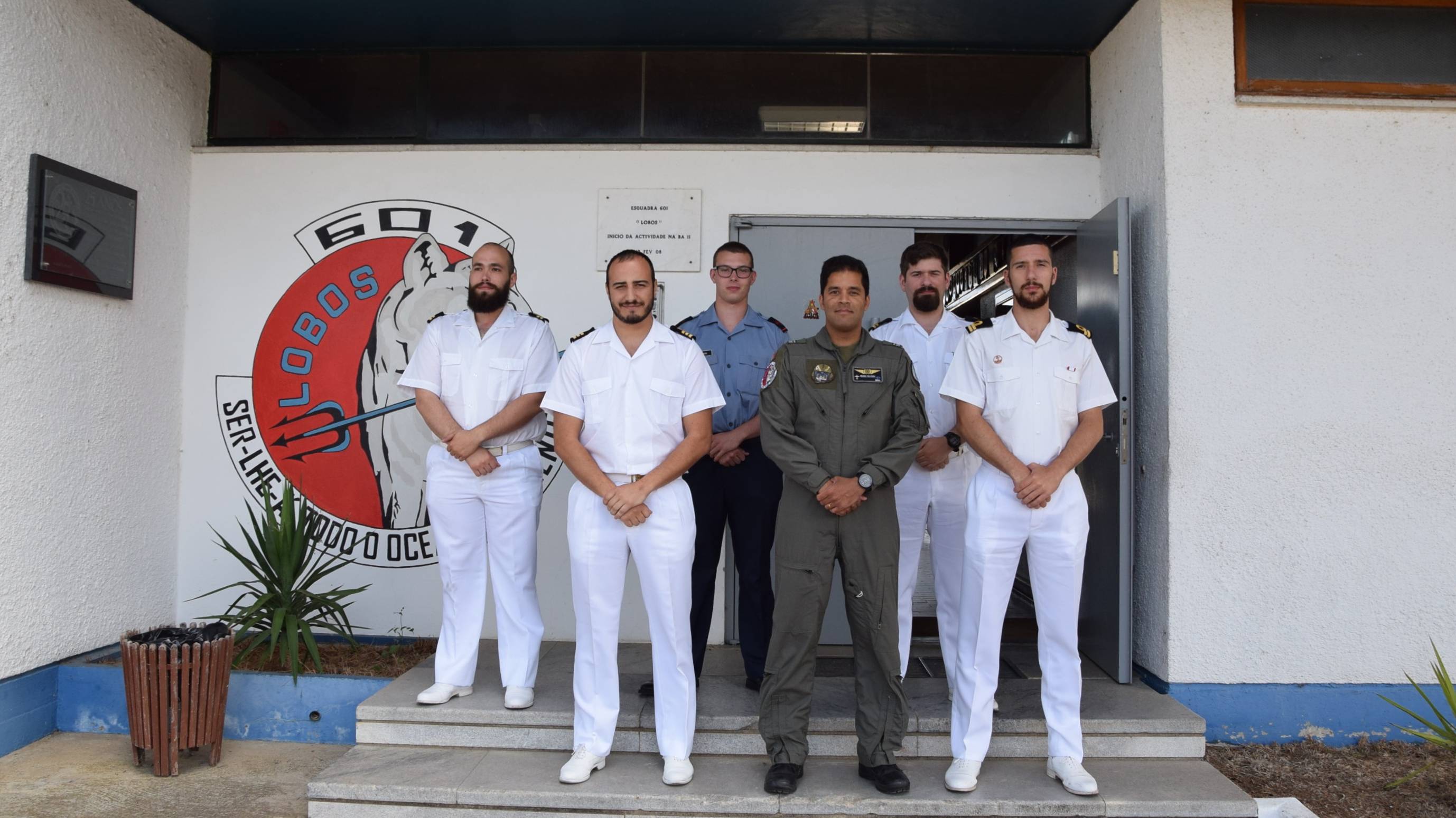 Militares da Armada visitam Esquadra 601 Militares da Armada visitam Esquadra 601