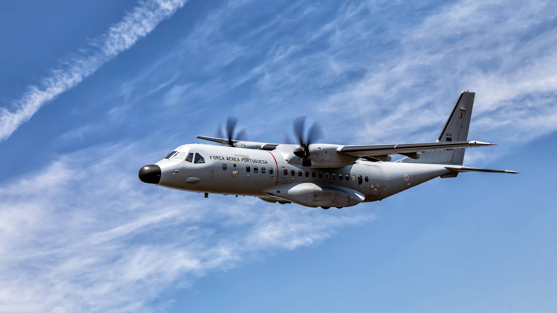 Força Aérea transporta 46 doentes nos Açores e Madeira em 14 dias Força Aérea transporta 46 doentes nos Açores e Madeira em 14 dias