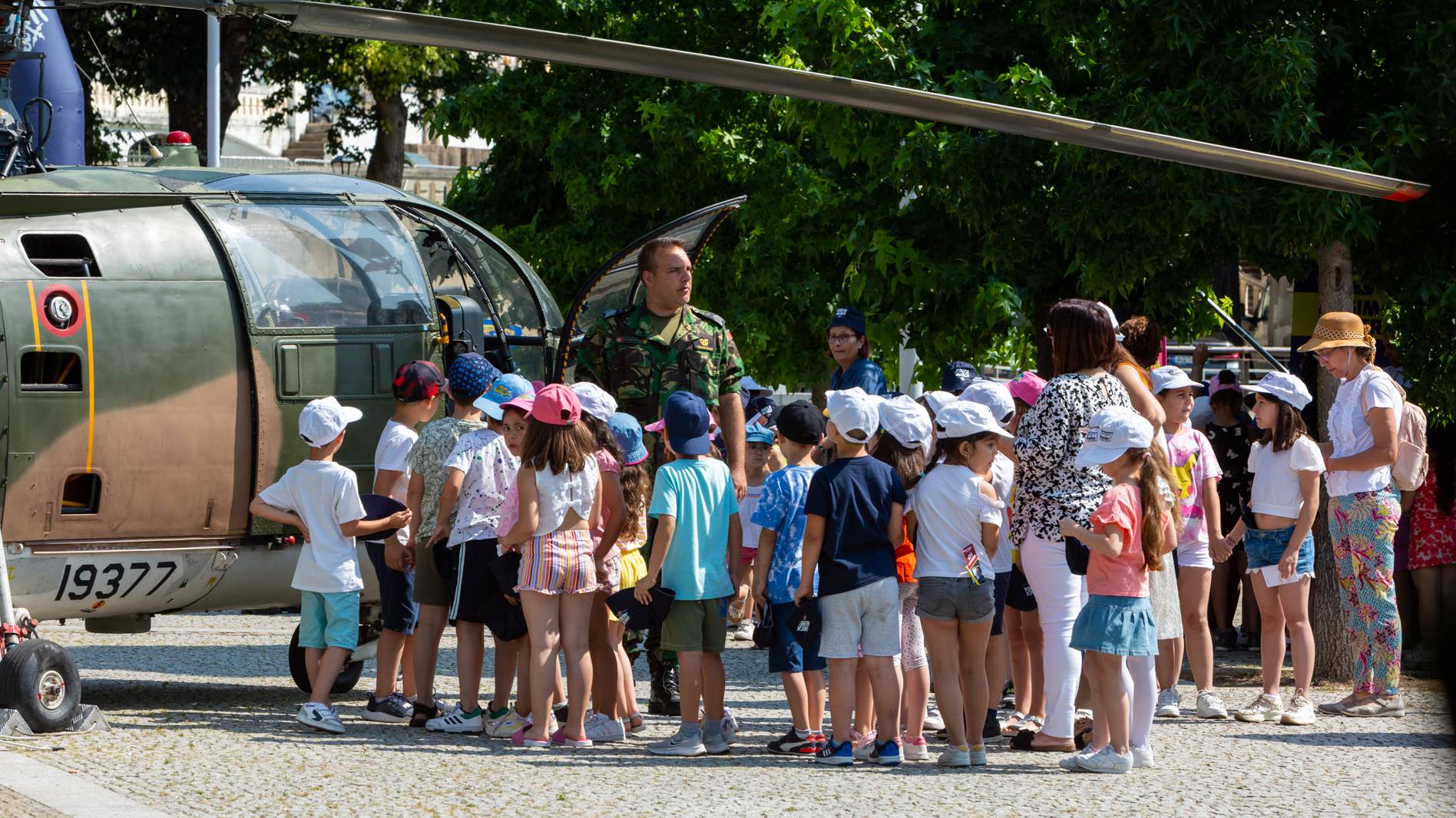Crianças brigantinas visitam Expo Força Aérea Crianças brigantinas visitam Expo Força Aérea
