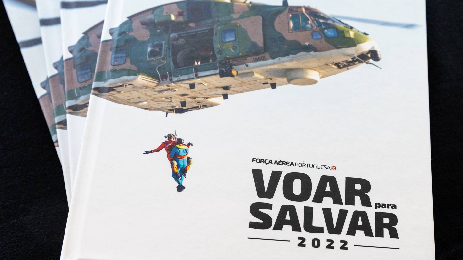Força Aérea lança livro “Voar para Salvar 2022” Força Aérea lança livro “Voar para Salvar 2022”