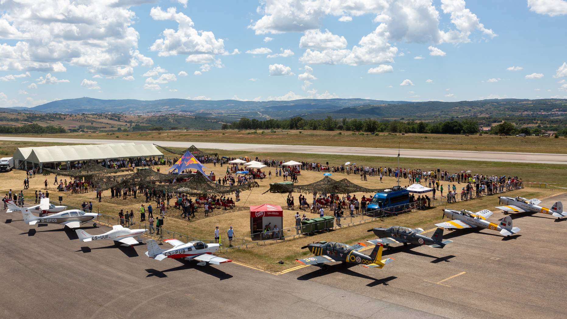 Festival Aéreo em Bragança com meio milhar de batismos de voo Festival Aéreo em Bragança com meio milhar de batismos de voo