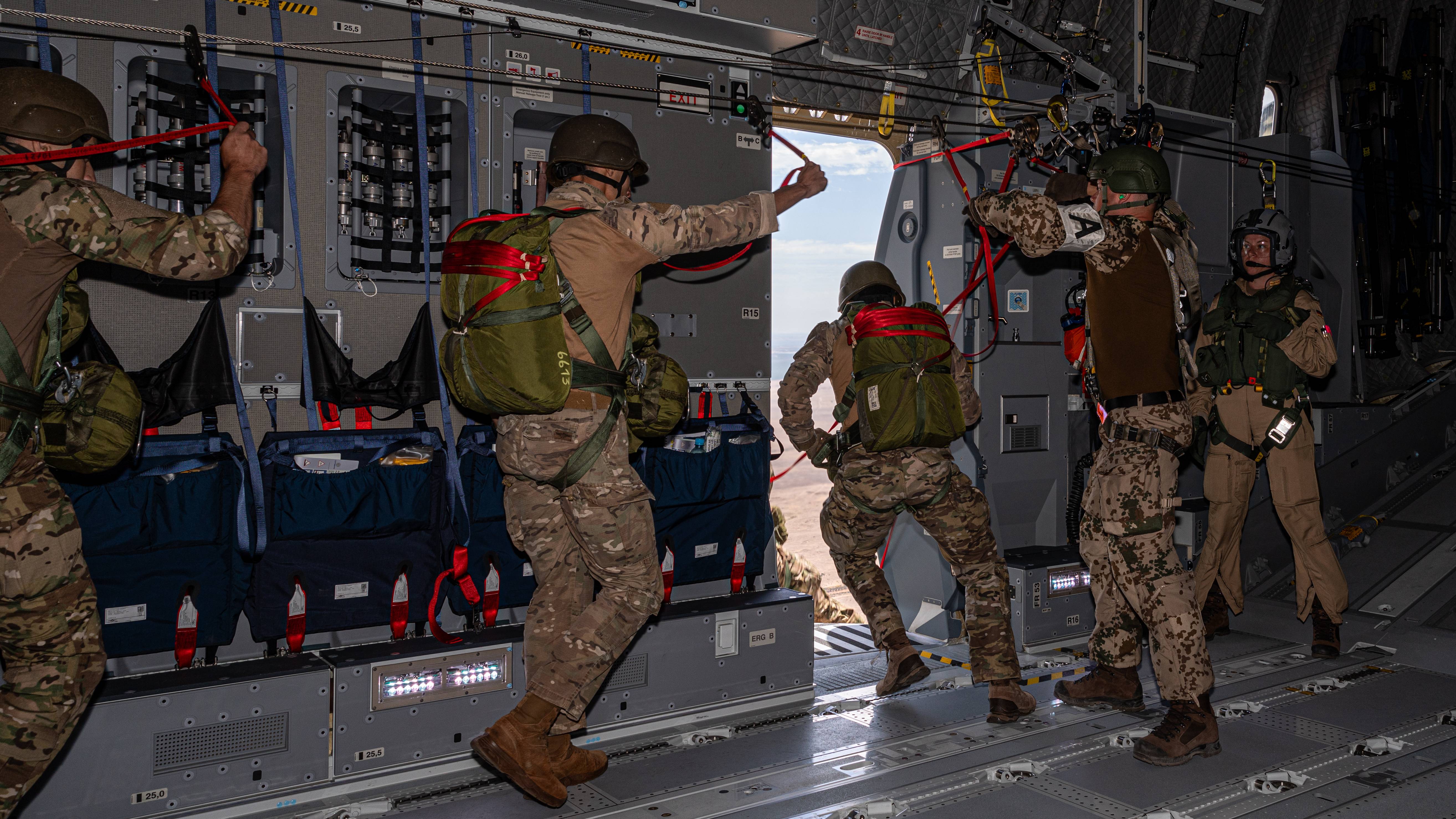 ETAP-T 2023: Parachutist Exercise