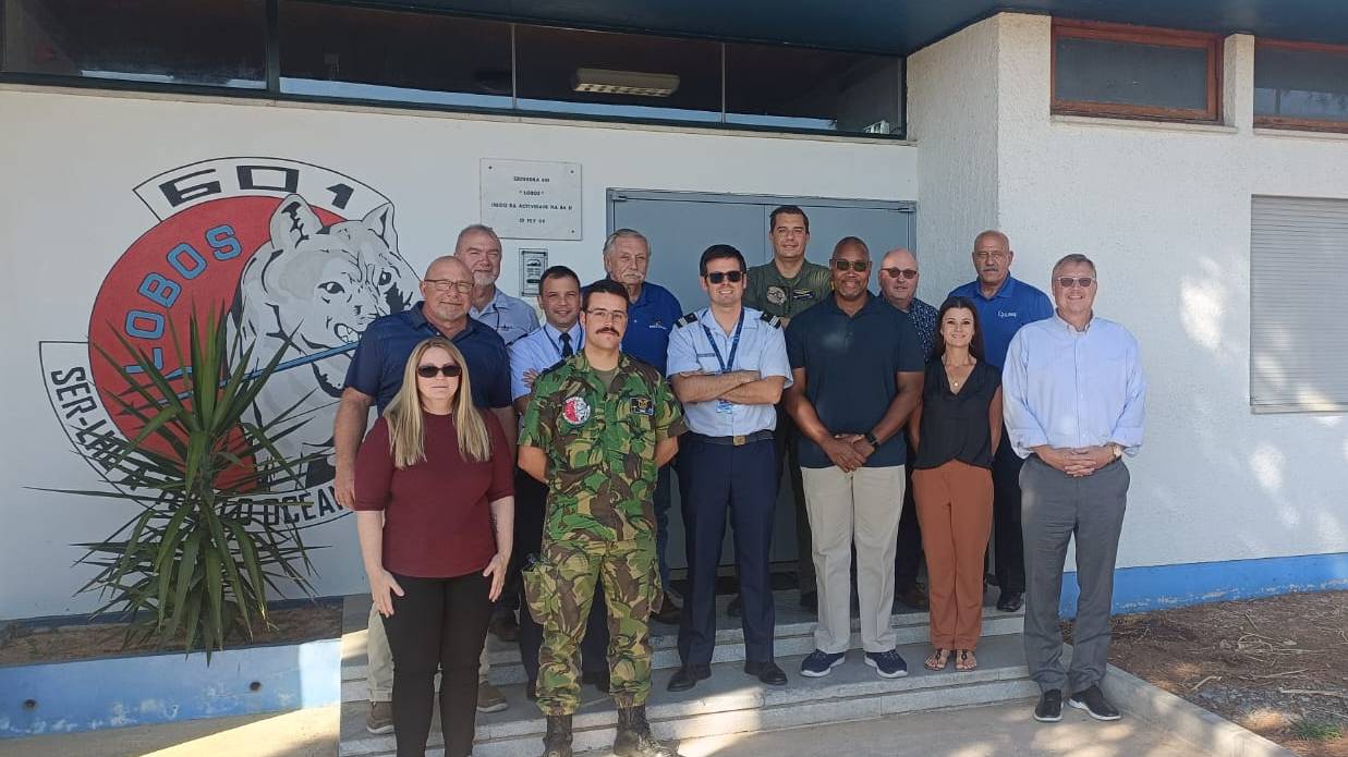 “Lobos” trocam experiências com militares dos EUA “Lobos” trocam experiências com militares dos EUA