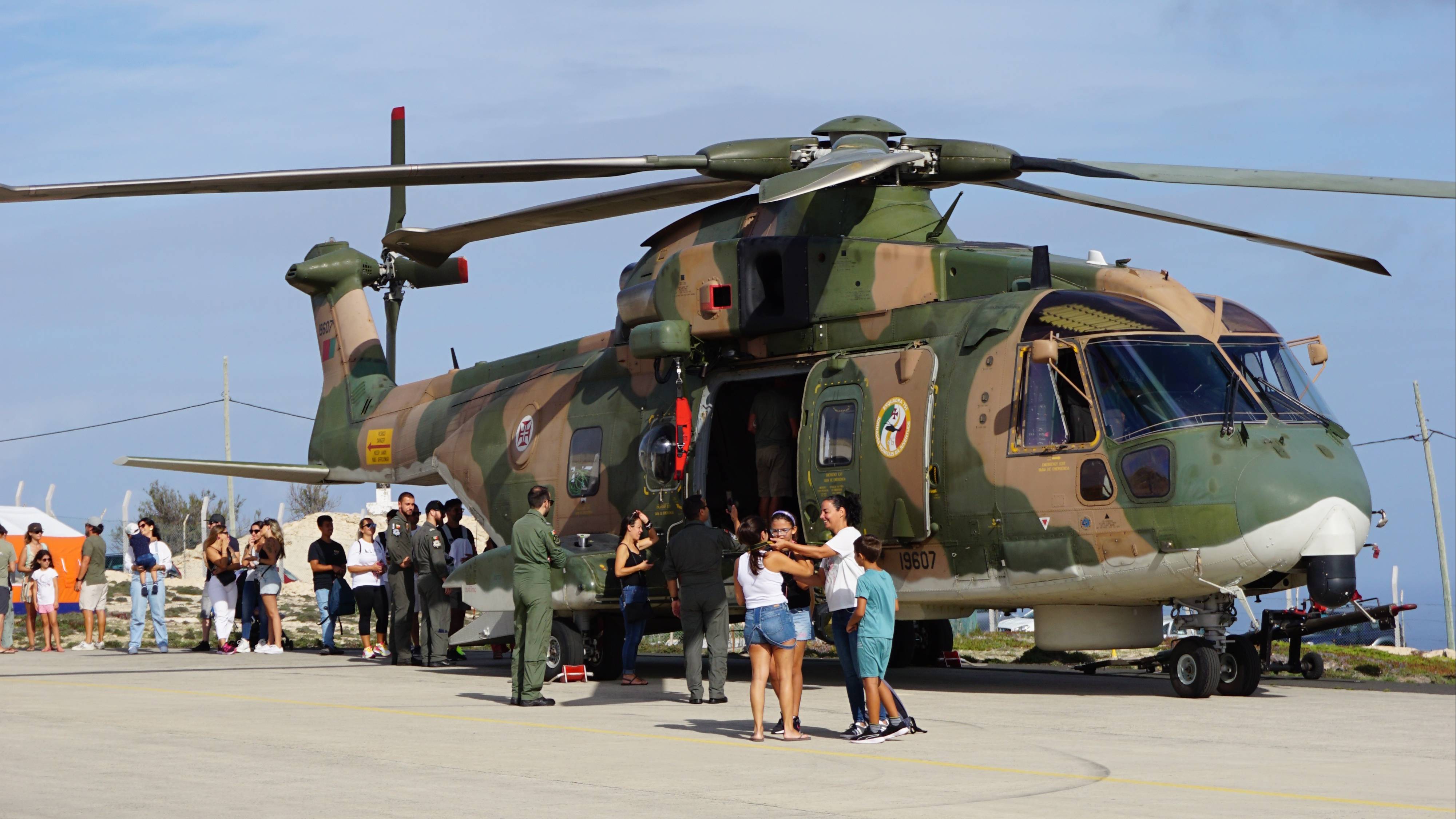Base Aberta: 1.500 pessoas marcaram presença no Aeródromo de Manobra N.º 3 Base Aberta: 1.500 pessoas marcaram presença no Aeródromo de Manobra N.º 3