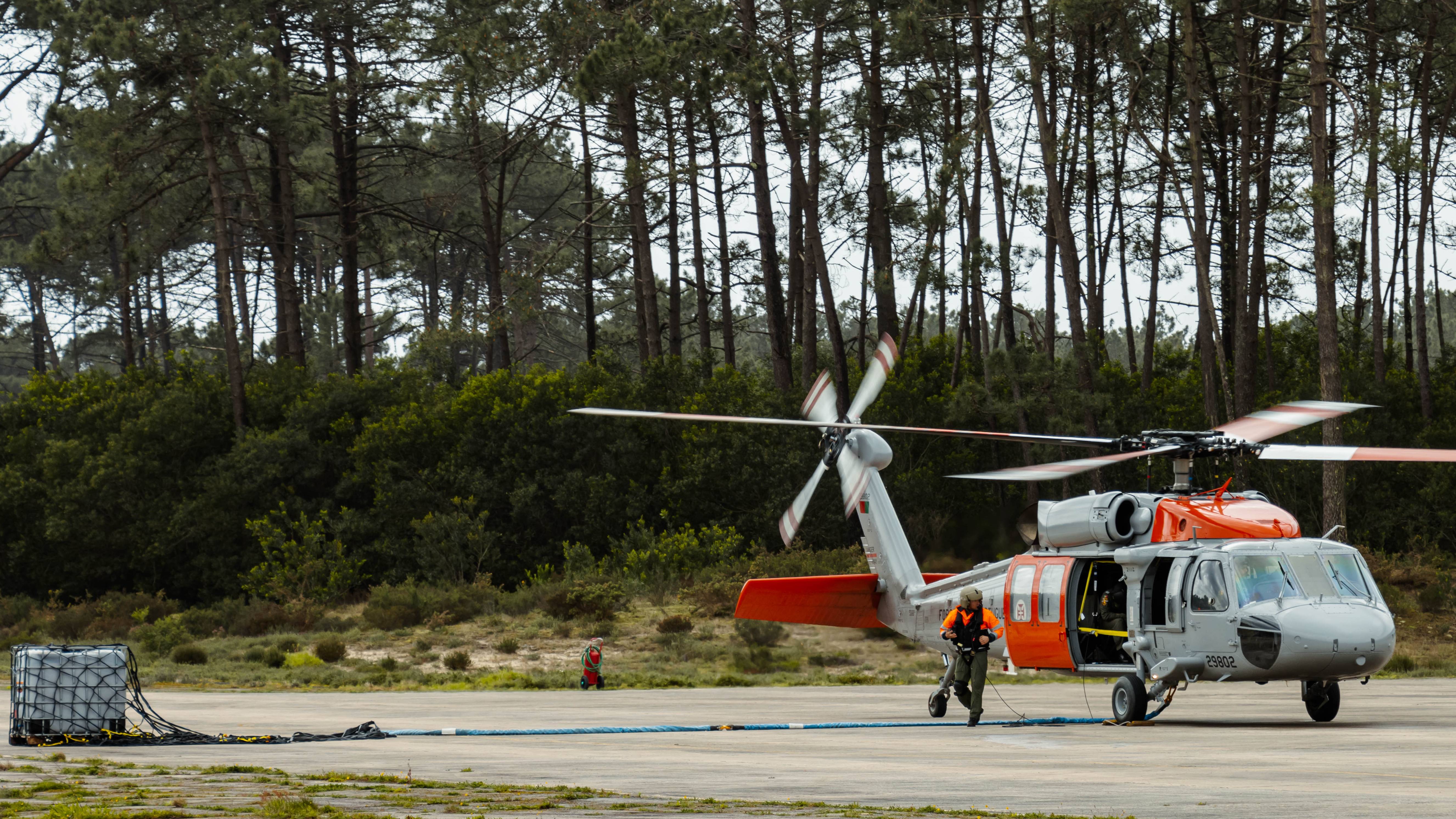 Panteras realizam primeira misso de carga suspensa