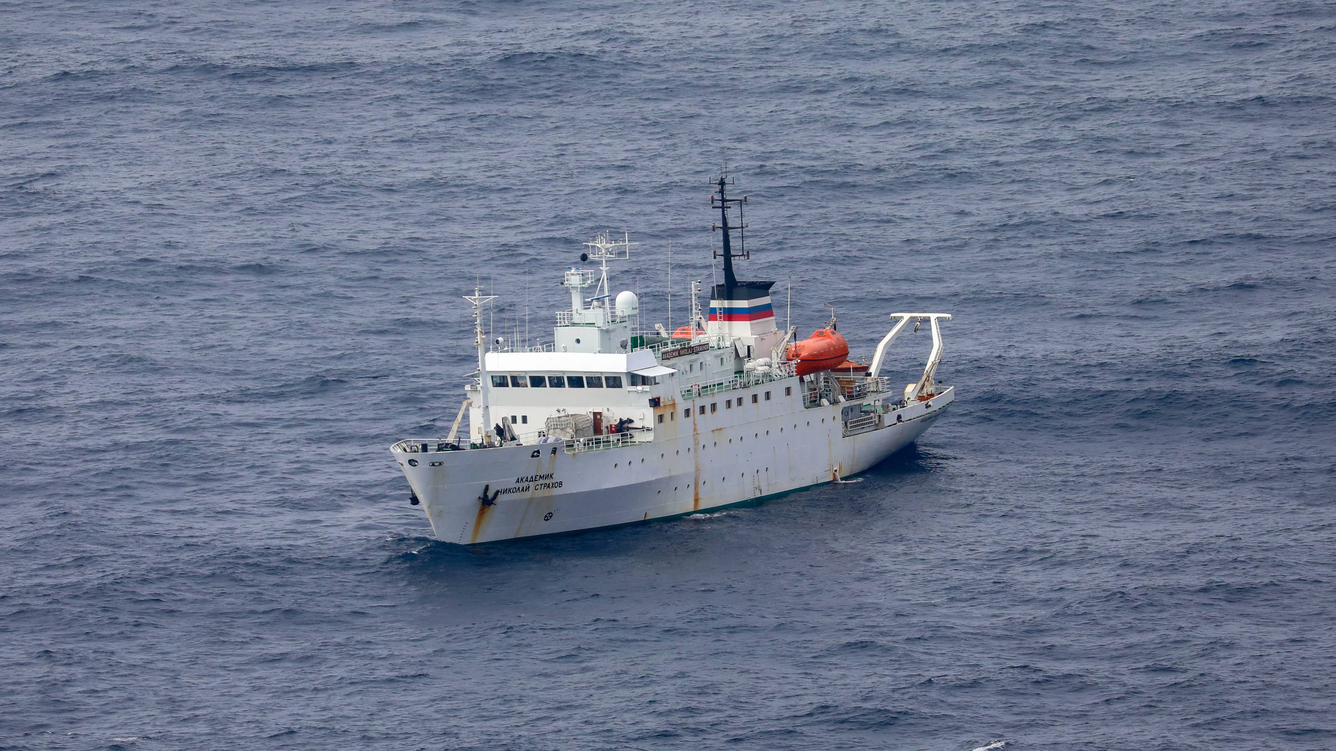 Força Aérea monitoriza dois navios russos Força Aérea monitoriza dois navios russos