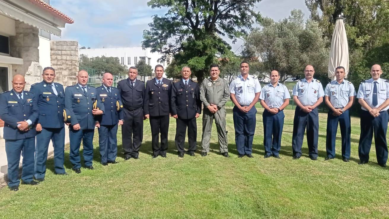 Cooperação Bilateral de experiências na área da Busca e Salvamento Cooperação Bilateral de experiências na área da Busca e Salvamento
