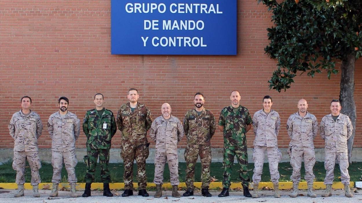 Militares da Força Aérea em intercâmbio Militares da Força Aérea em intercâmbio