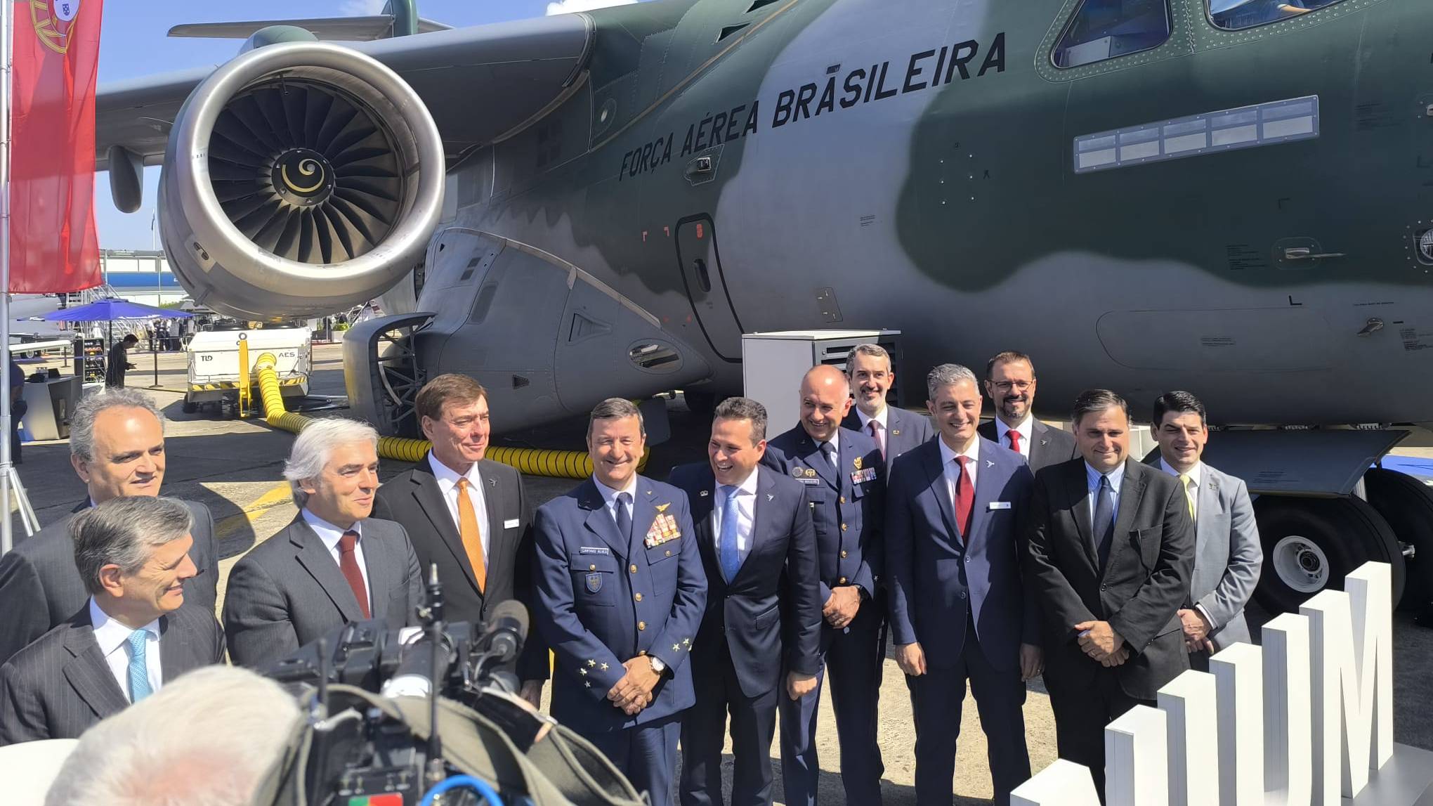Frota de KC-390 aumenta para seis avioes