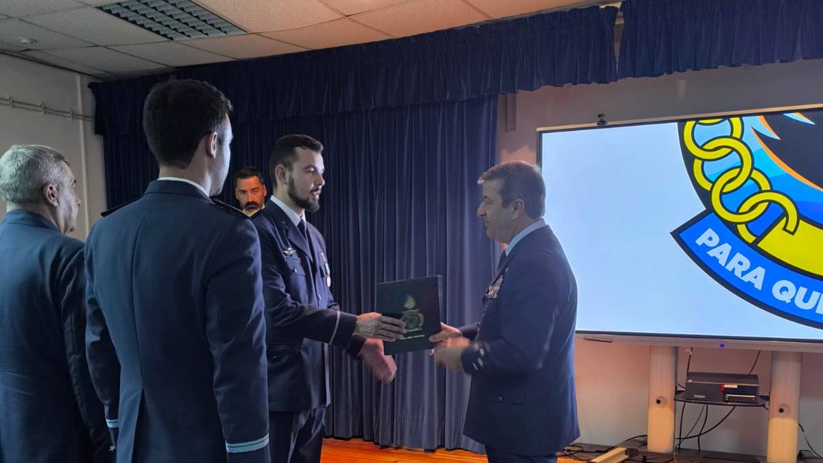 Fnix e Grupo de Manuteno distinguidos com louvor