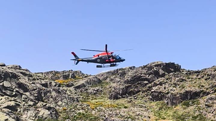 Mulher resgatada na Serra da Estrela