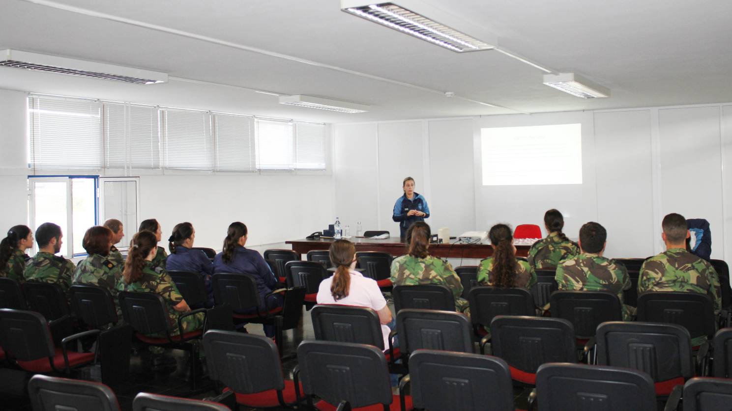Força Aérea junta-se ao Outubro Rosa