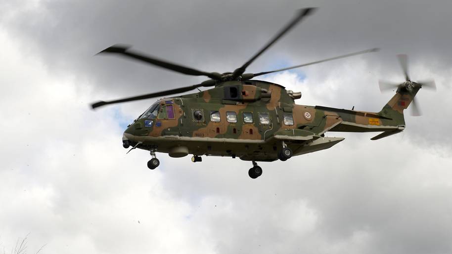 Fora Area regressa a veleiro para resgatar mais quatro pessoas