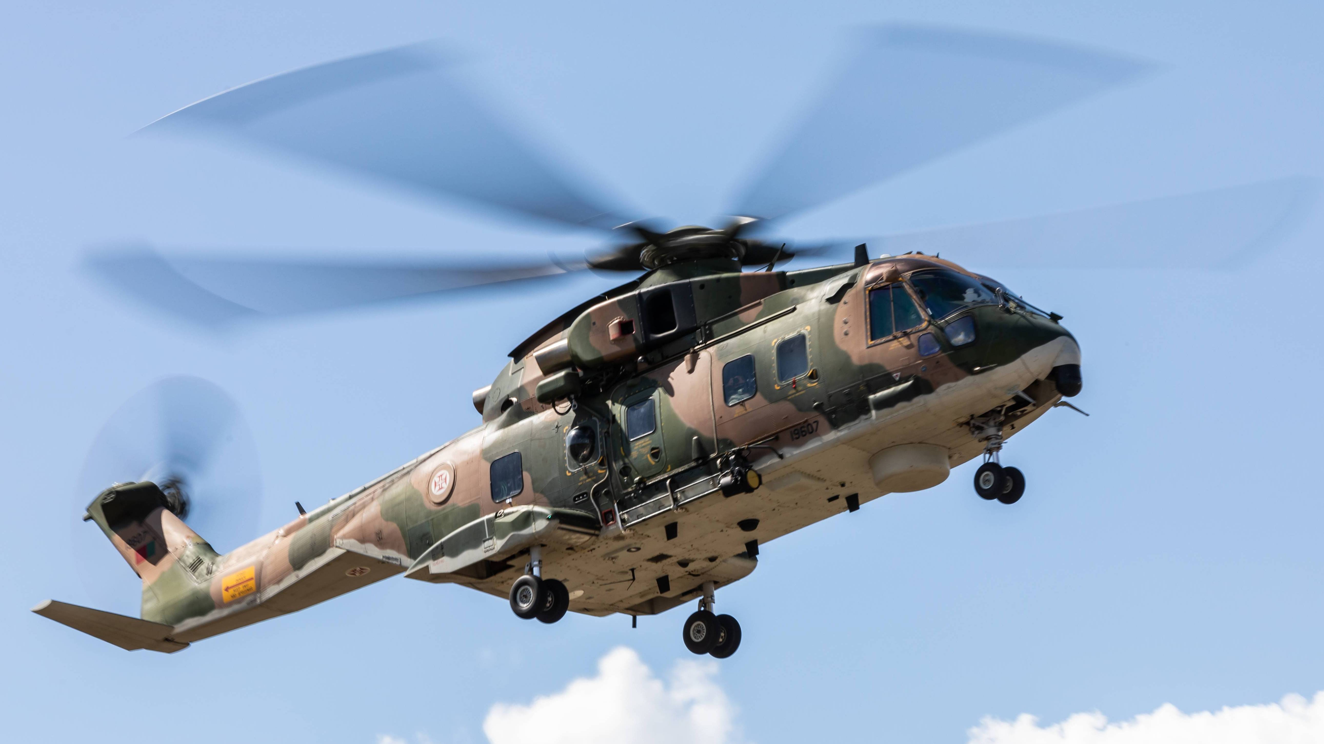 For�a A�rea resgata em �poca natal�cia