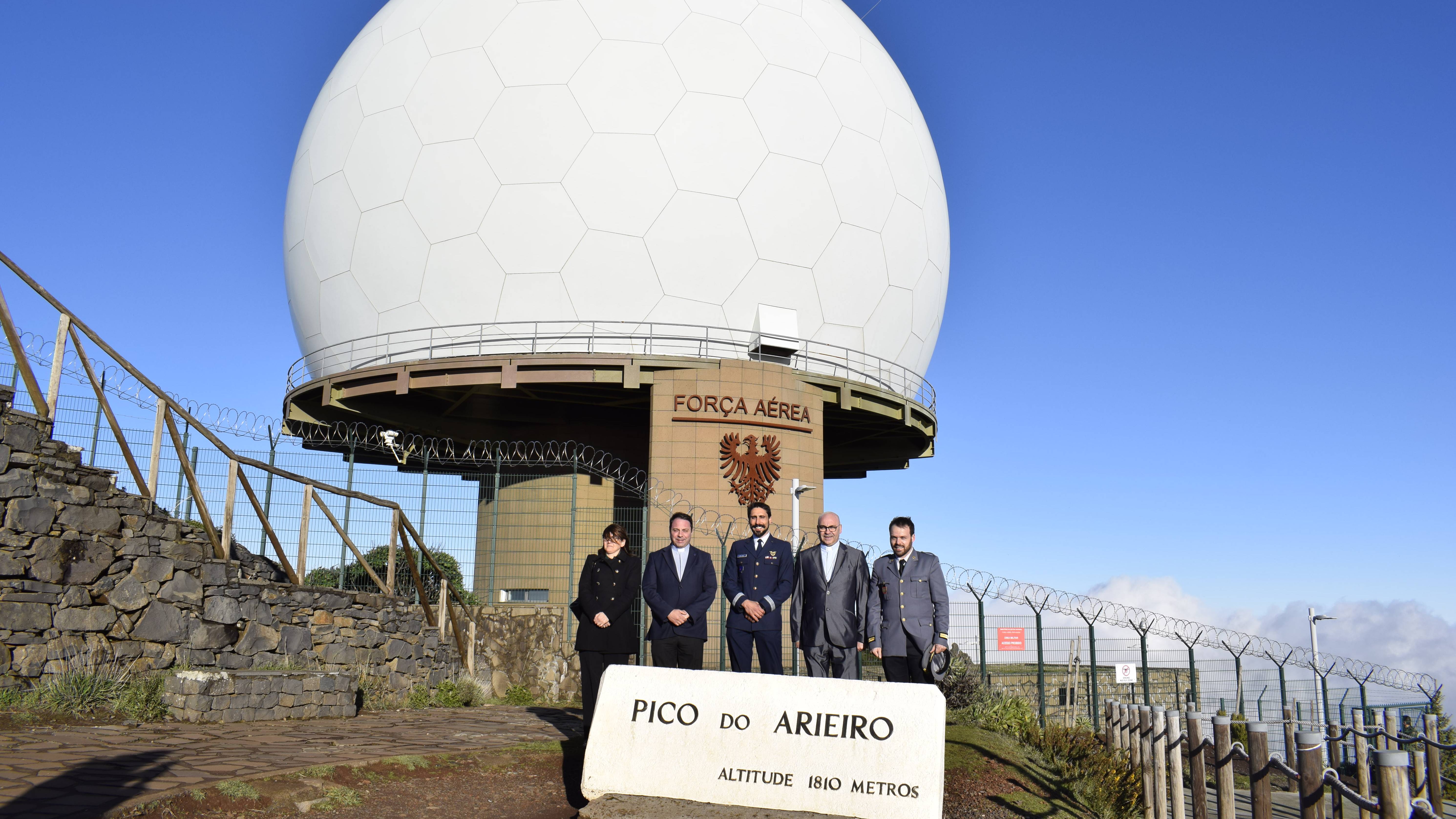 Bispo das For�as Armadas visita Esta��o de Radar N.� 4