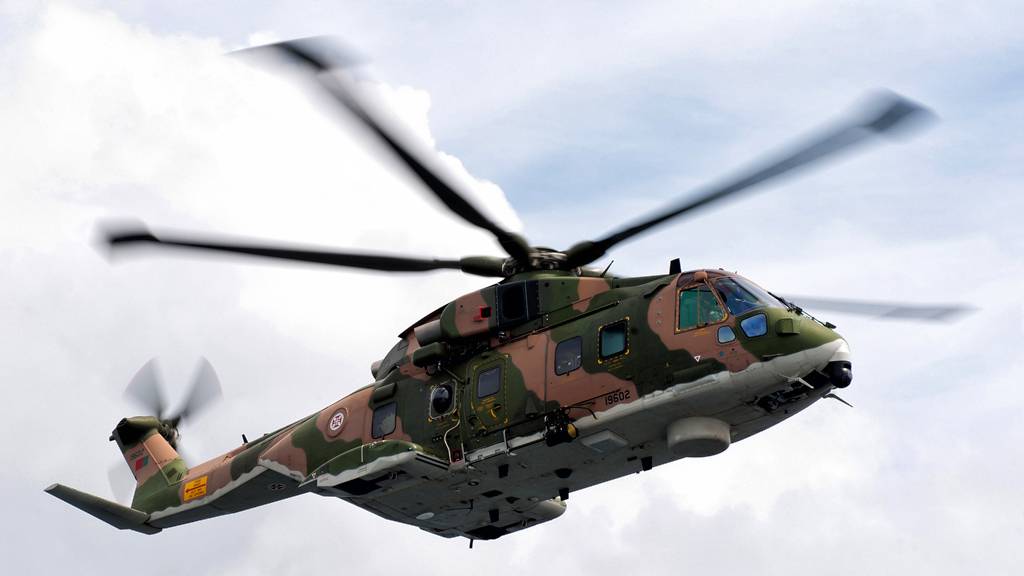 For�a A�rea salva duas vidas em condi��es adversas