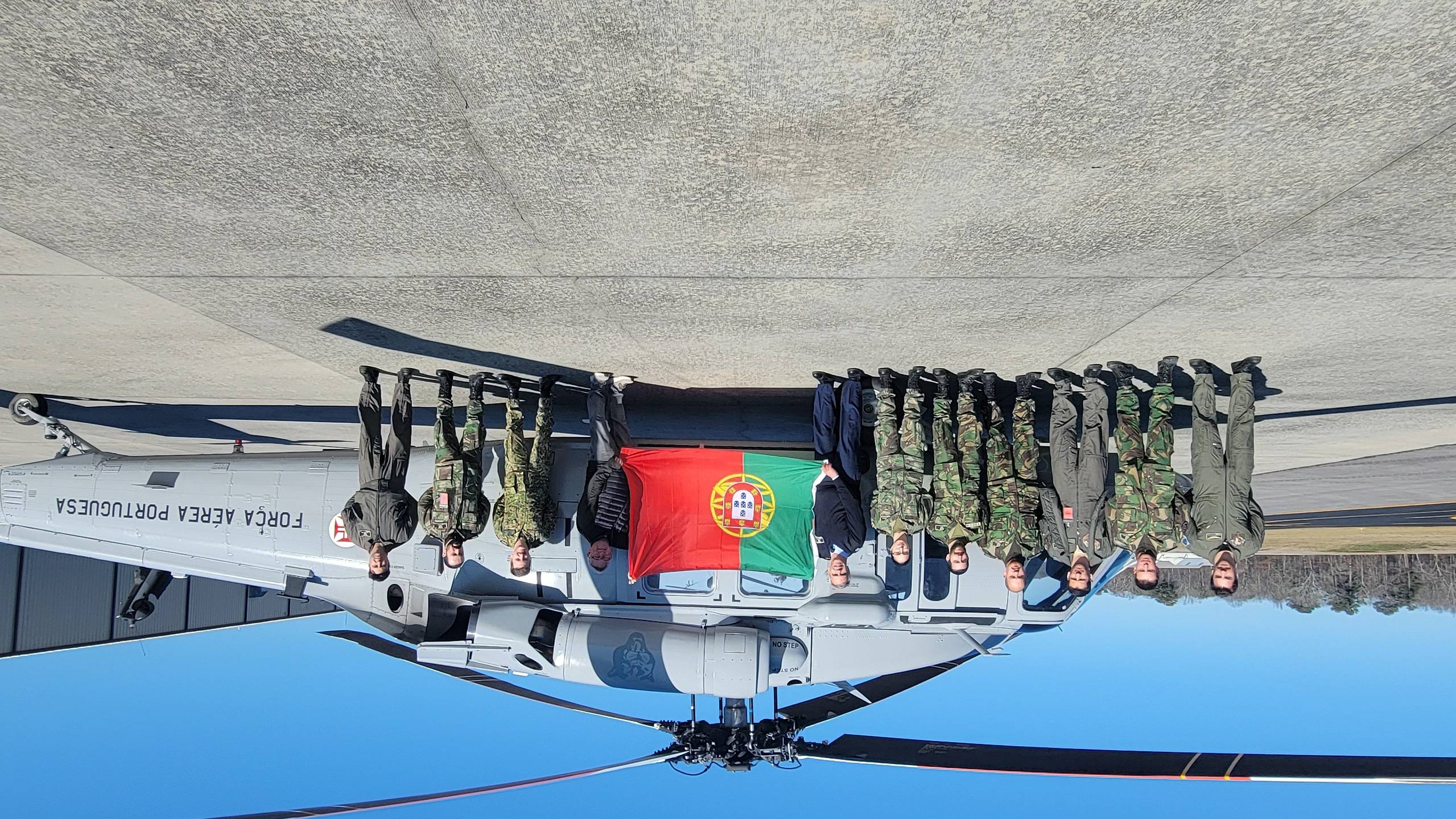 Conclu�da aceita��o provis�ria do sexto helic�ptero UH-60