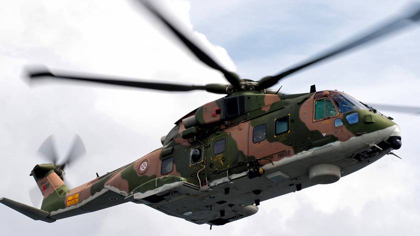 Militares da For�a A�rea enfrentam ondas de 9 metros em novo resgate