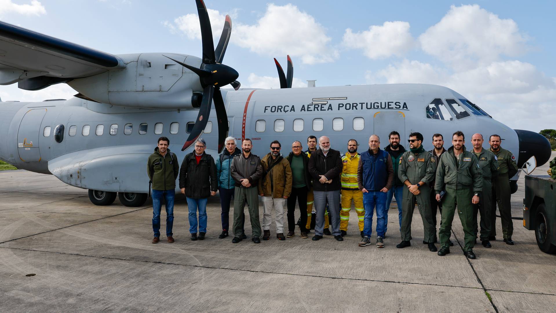 Entidades do SGIFR voam com a For�a A�rea para levantamento de danos